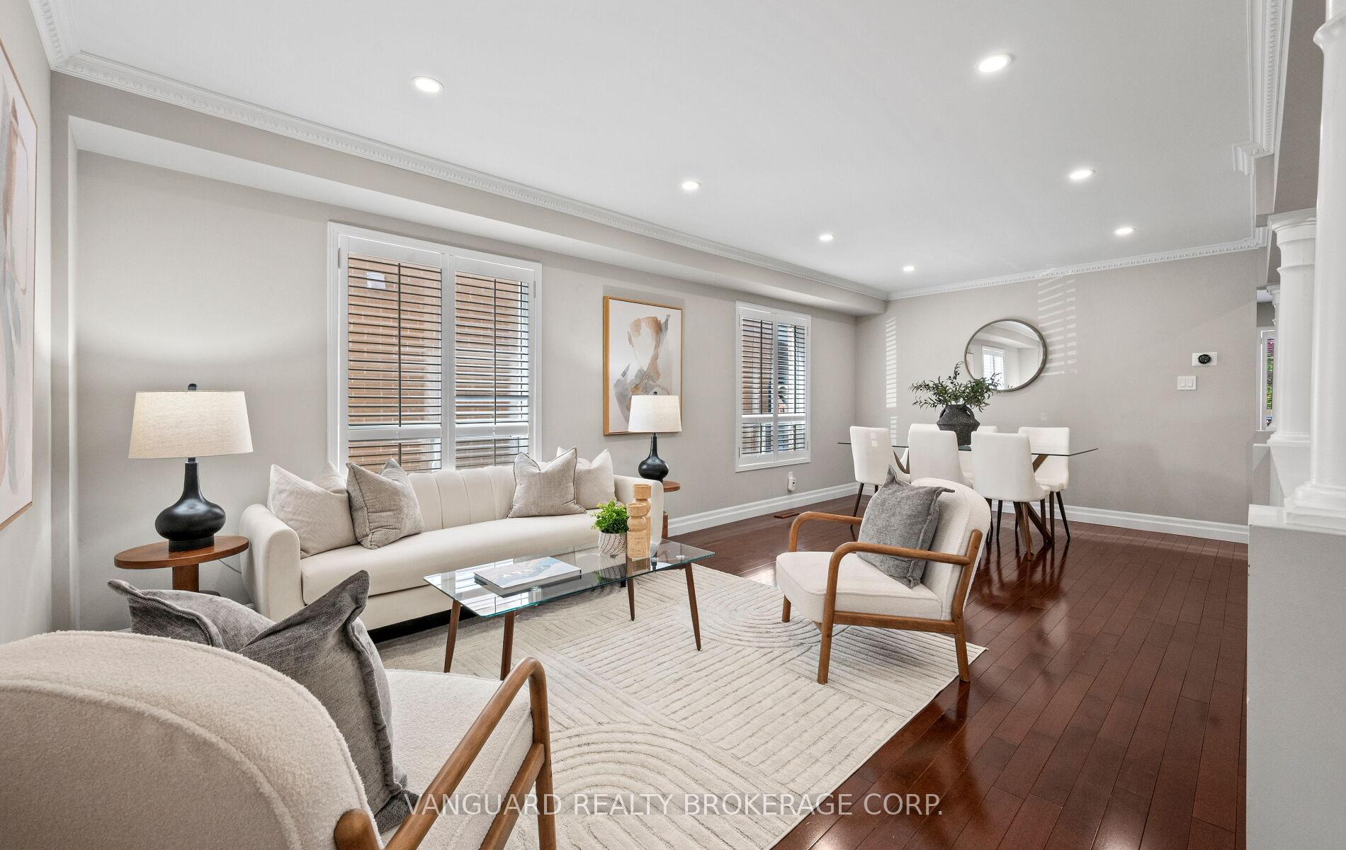 Photo 10 of 22 Monteith Crescent, Vaughan, Maple — HOMEH
