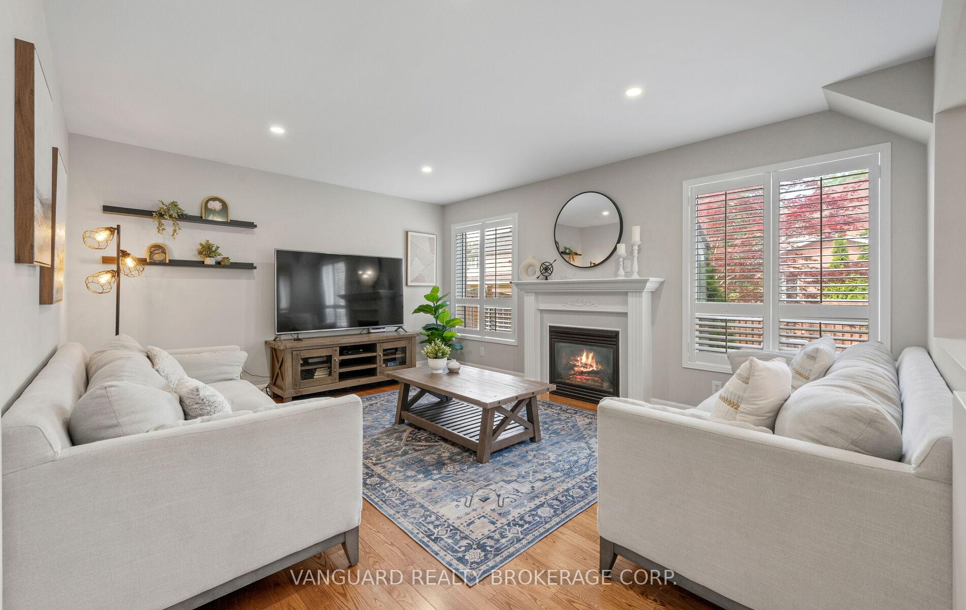 Photo 14 of 22 Monteith Crescent, Vaughan, Maple — HOMEH