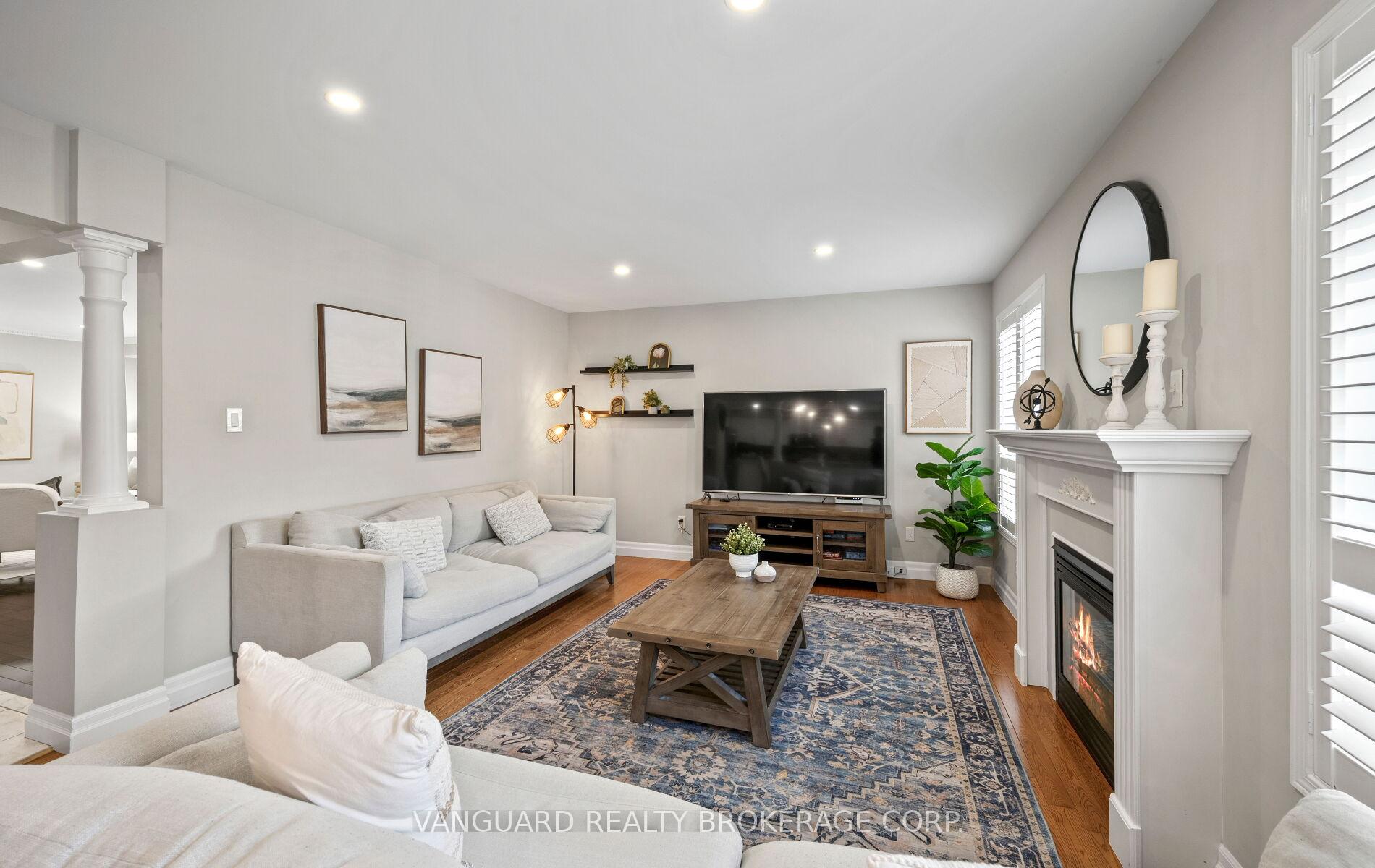 Photo 16 of 22 Monteith Crescent, Vaughan, Maple — HOMEH