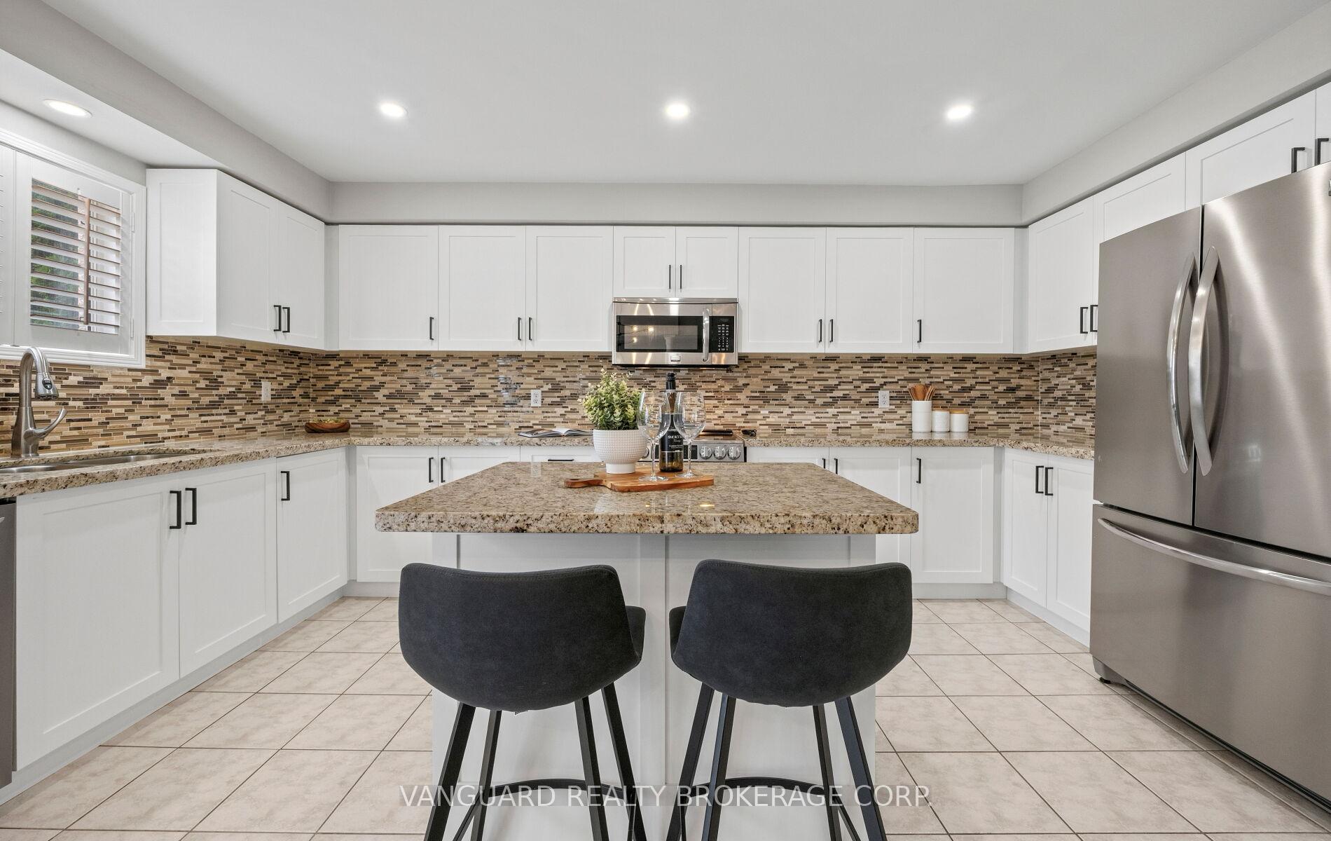 Photo 20 of 22 Monteith Crescent, Vaughan, Maple — HOMEH