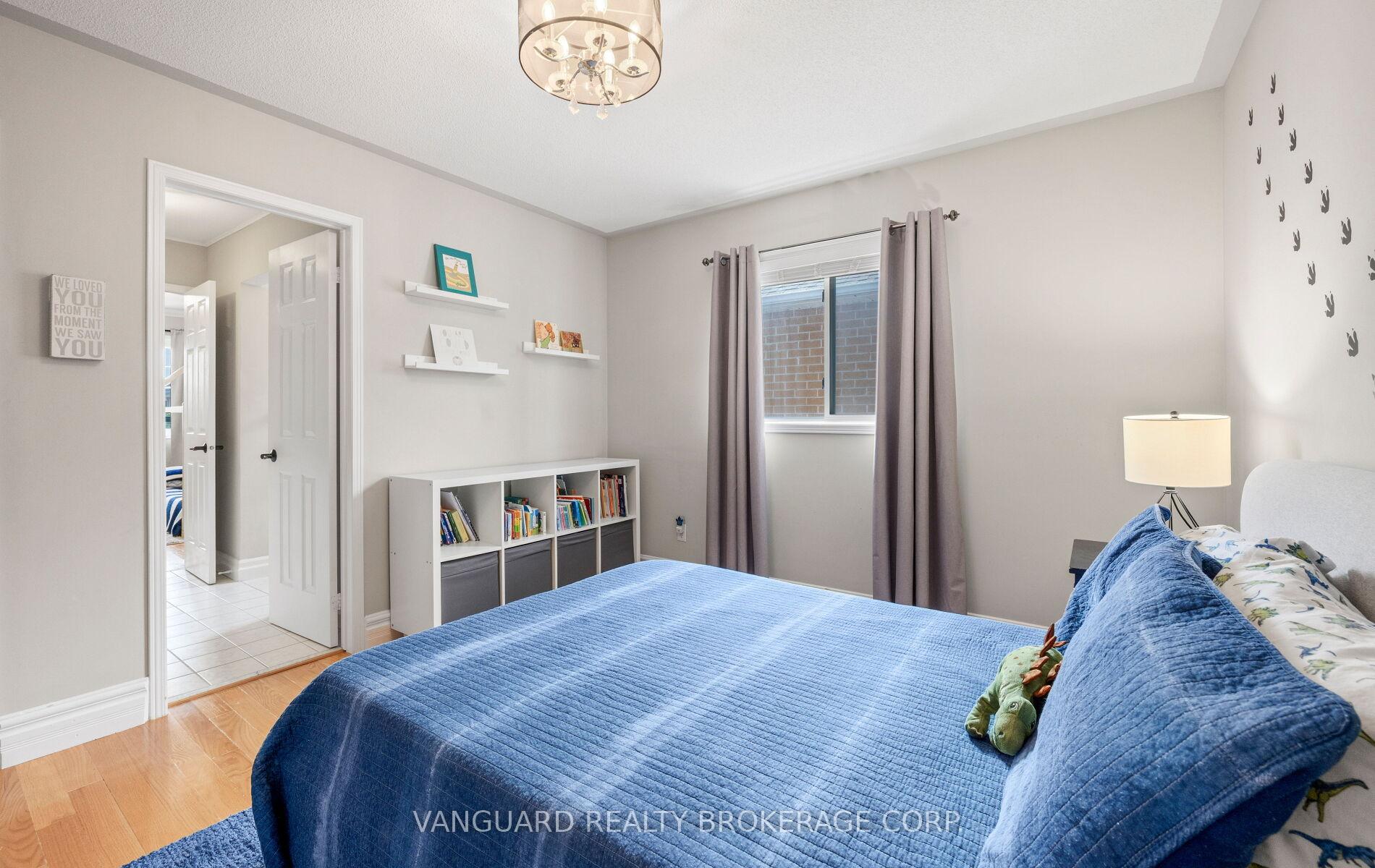 Photo 31 of 22 Monteith Crescent, Vaughan, Maple — HOMEH