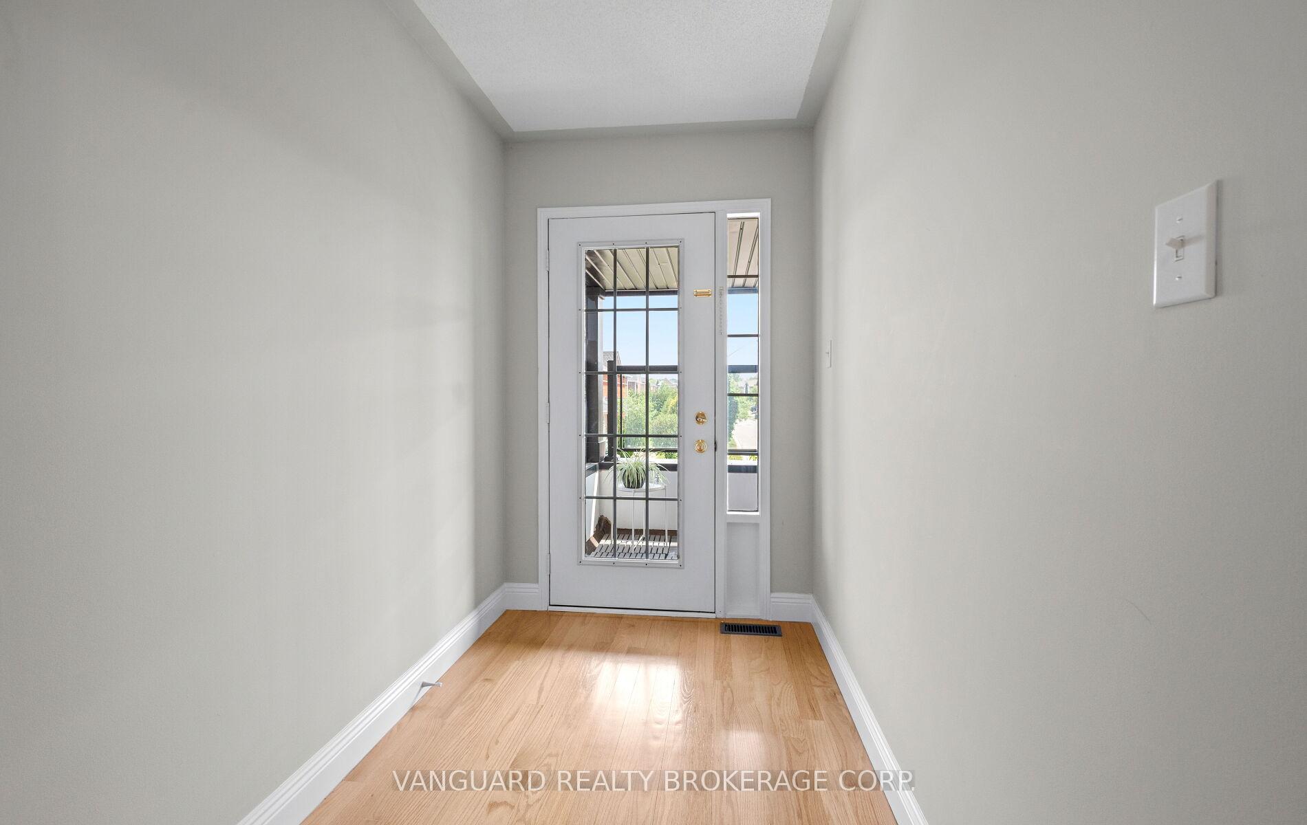 Photo 38 of 22 Monteith Crescent, Vaughan, Maple — HOMEH
