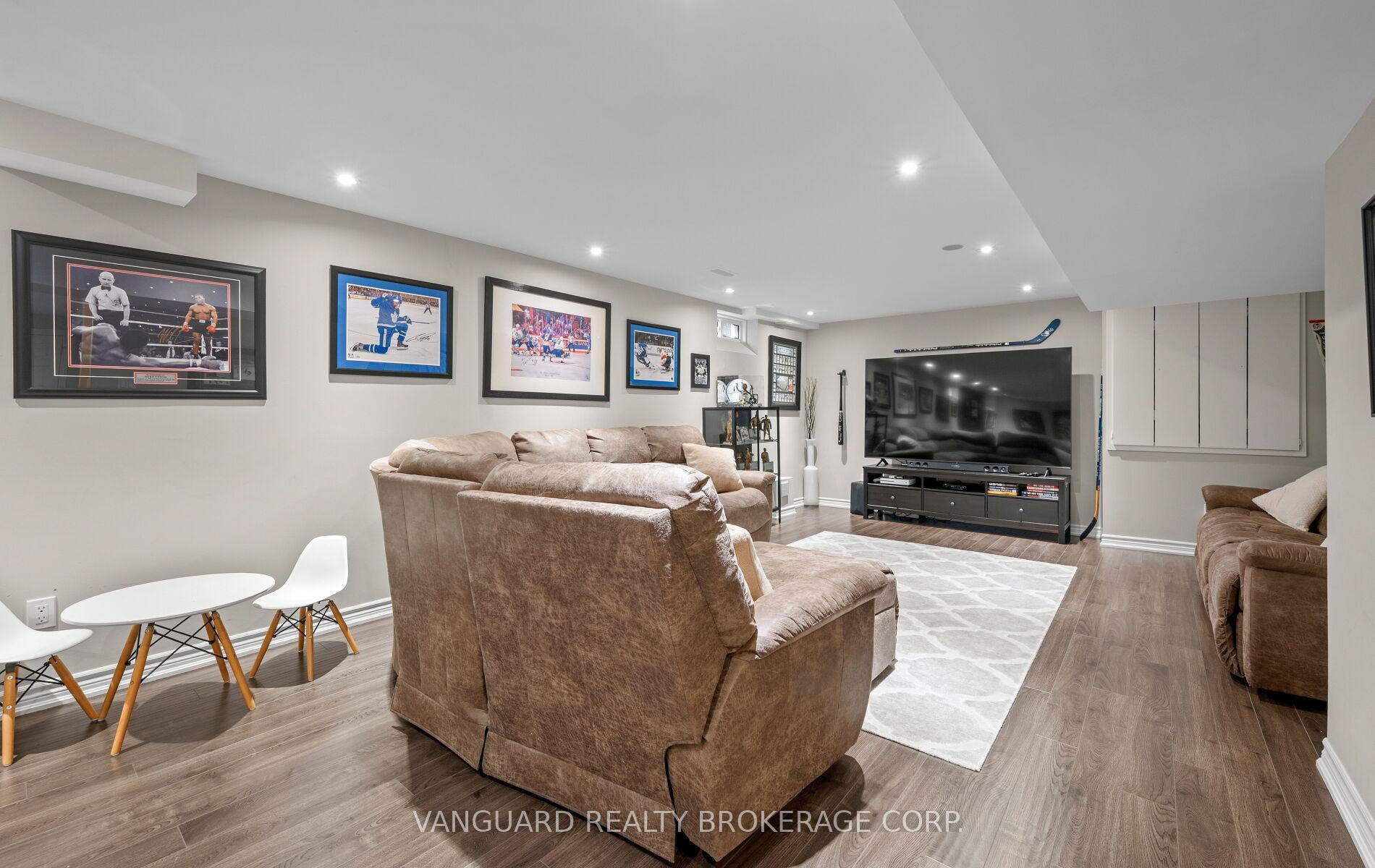 Photo 43 of 22 Monteith Crescent, Vaughan, Maple — HOMEH