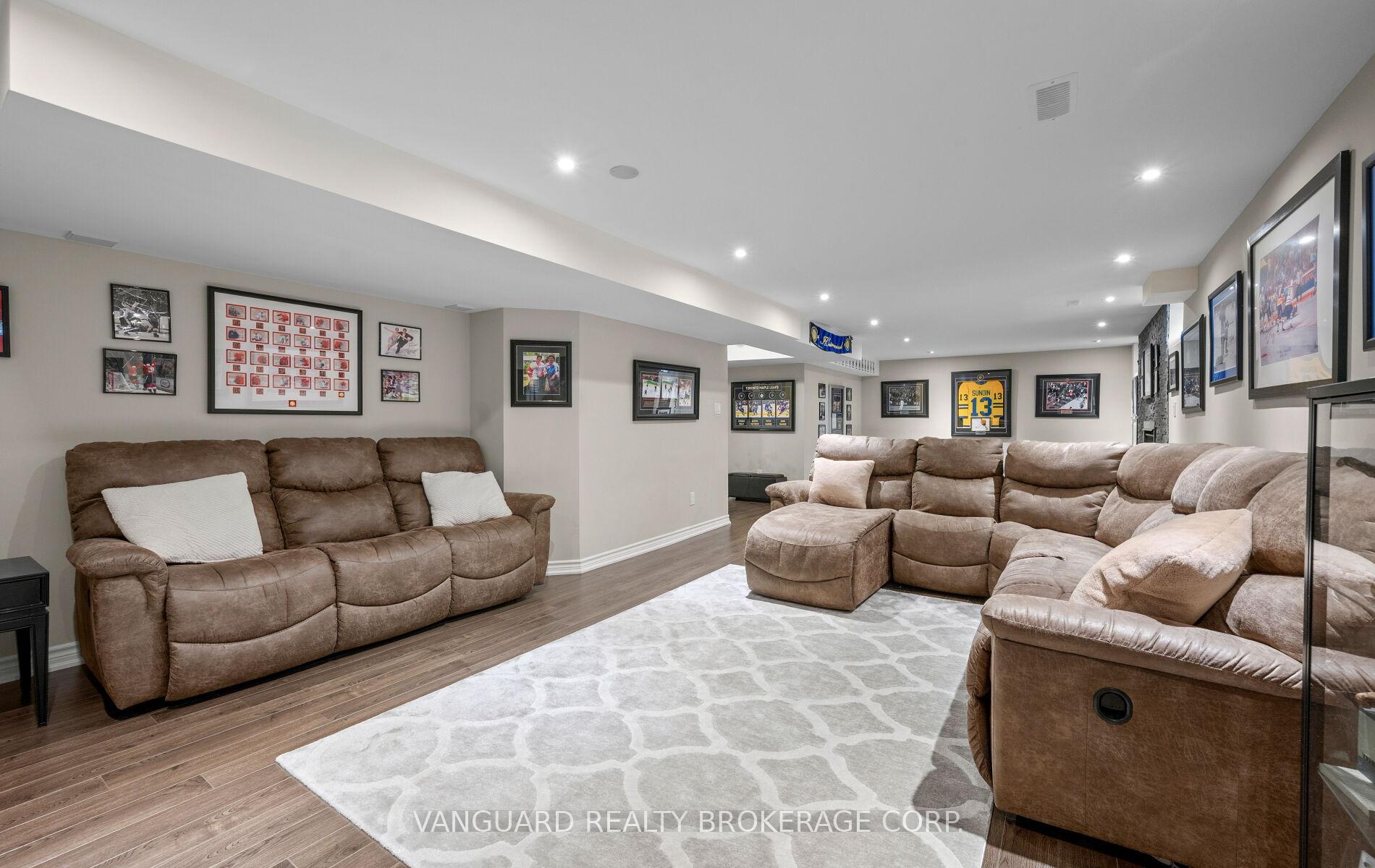 Photo 44 of 22 Monteith Crescent, Vaughan, Maple — HOMEH