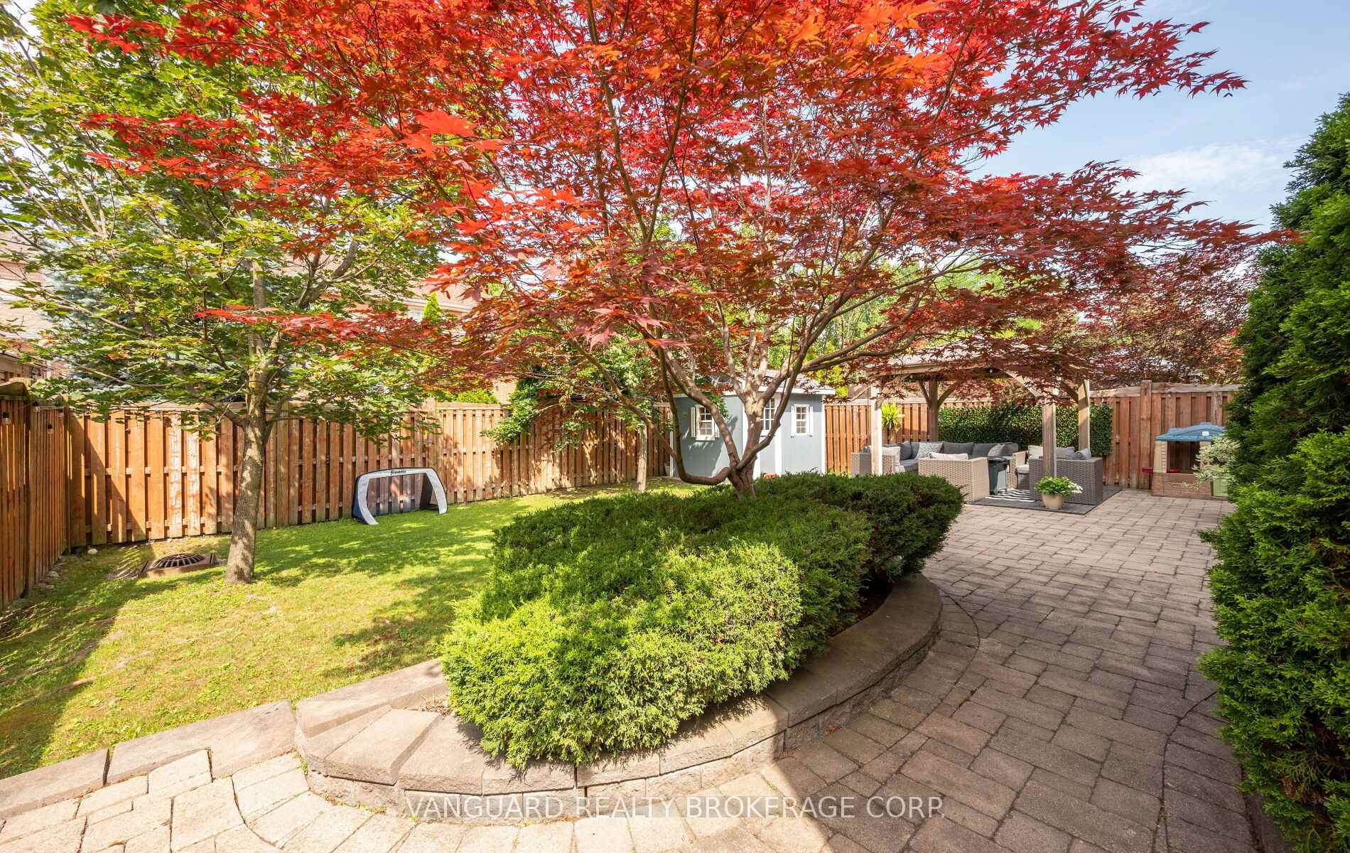 Photo 48 of 22 Monteith Crescent, Vaughan, Maple — HOMEH