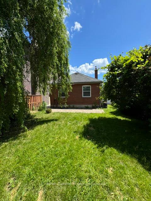 Photo 18 of 10 Memorial Park Avenue, Toronto, Danforth Village-East York — HOMEH
