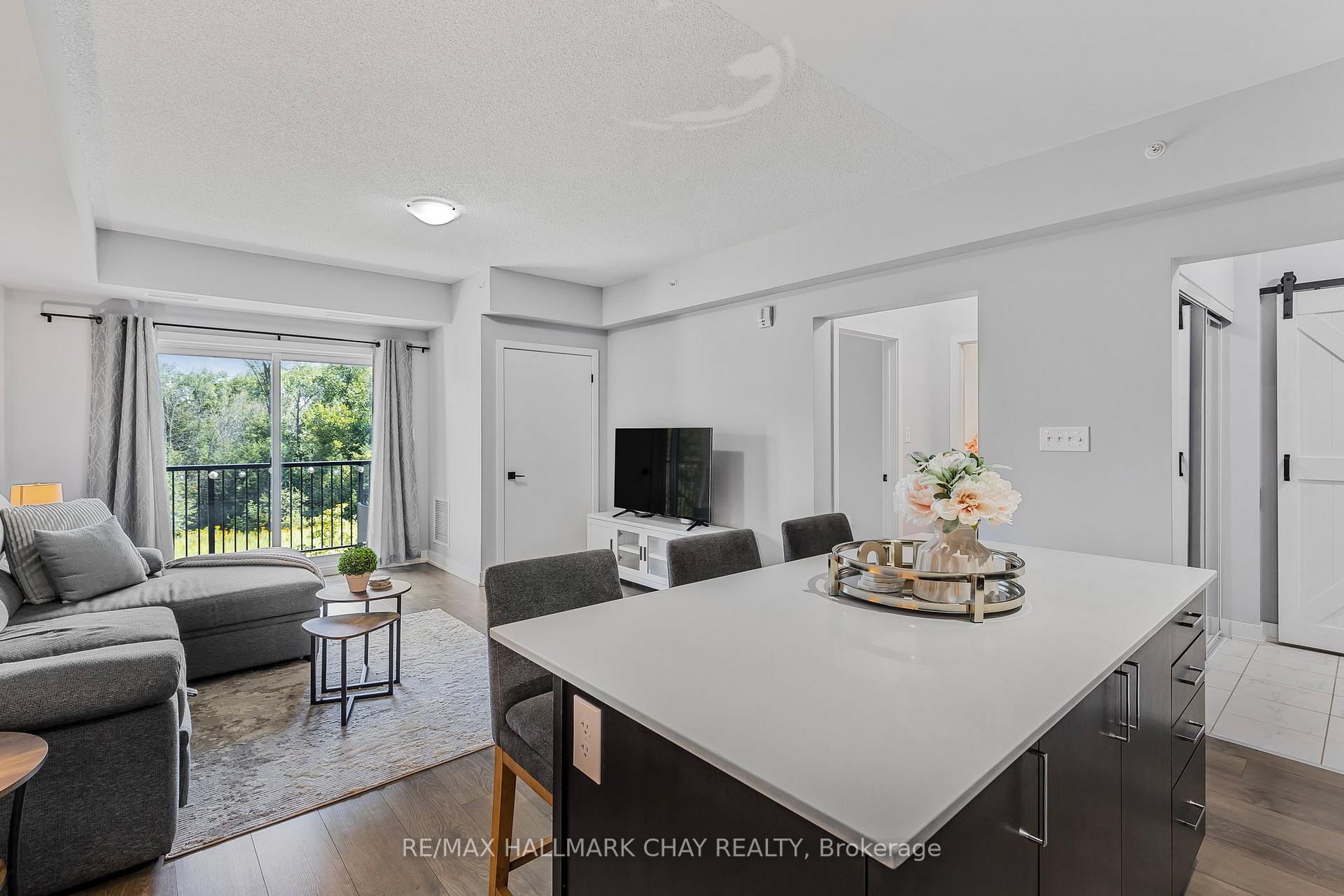 Photo 10 of Unit 208, 5 Chef Lane, Barrie, Rural Barrie Southeast — HOMEH