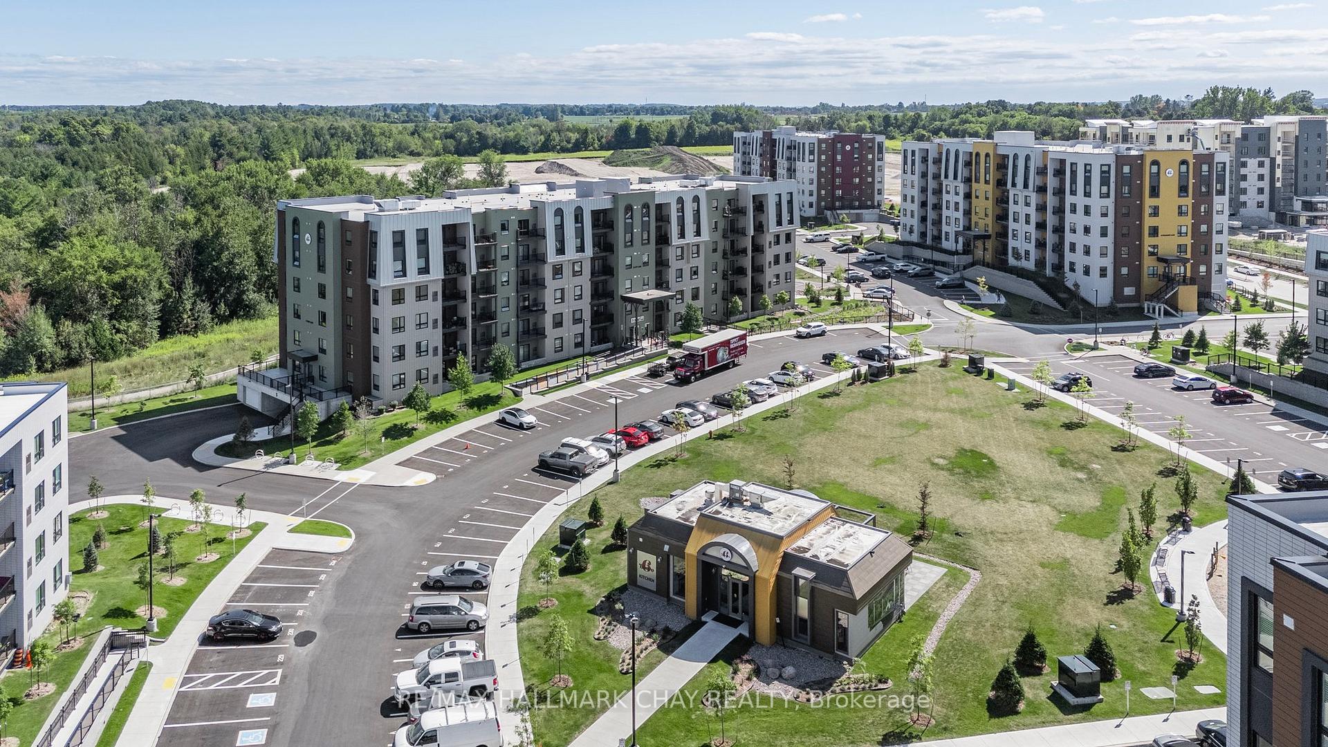 Photo 23 of Unit 208, 5 Chef Lane, Barrie, Rural Barrie Southeast — HOMEH