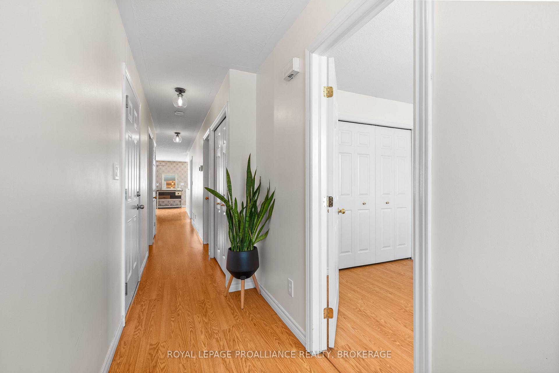Photo 4 of 51 Wiley Street, Kingston, Rideau — HOMEH
