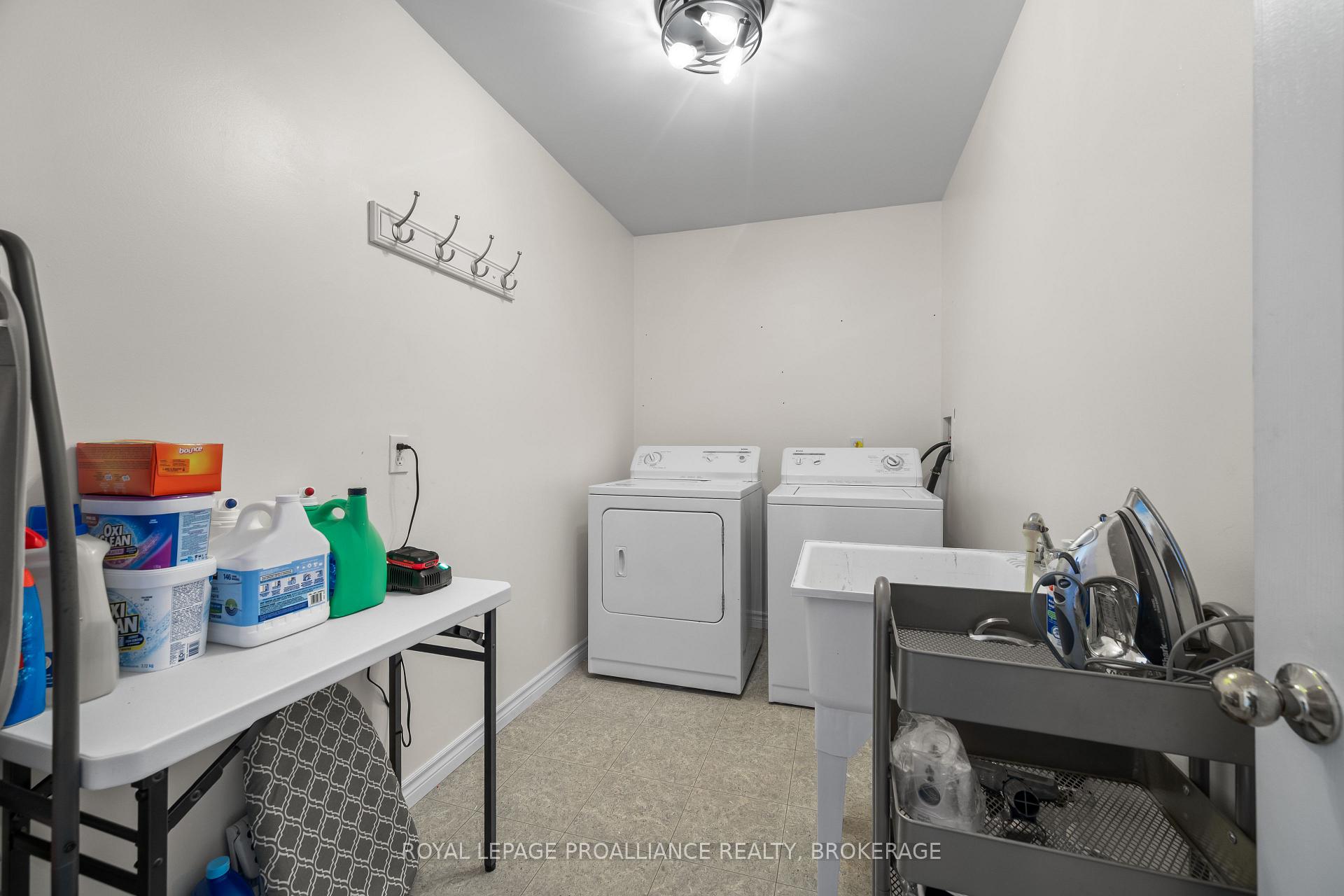 Photo 8 of 51 Wiley Street, Kingston, Rideau — HOMEH