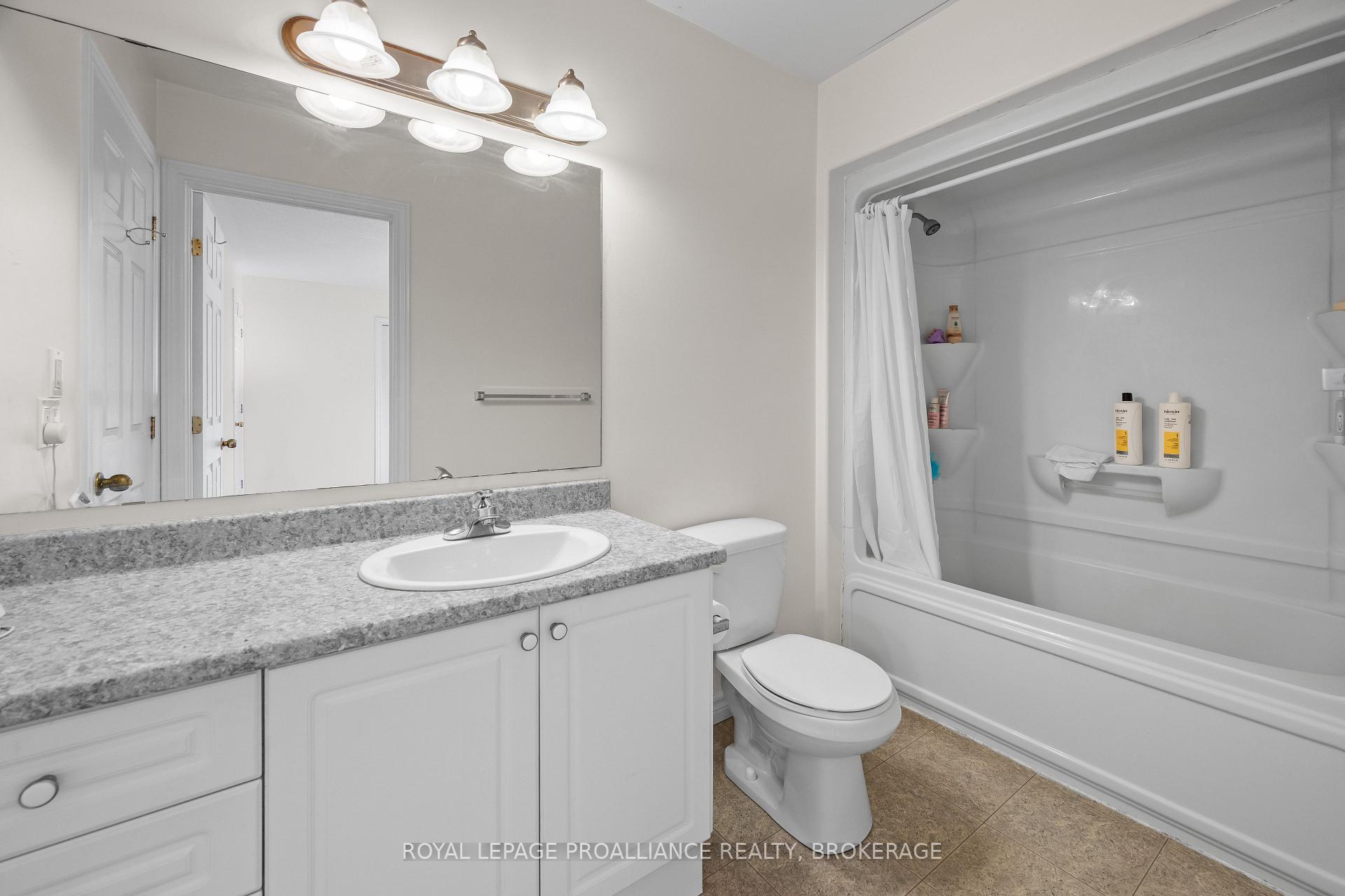 Photo 12 of 51 Wiley Street, Kingston, Rideau — HOMEH