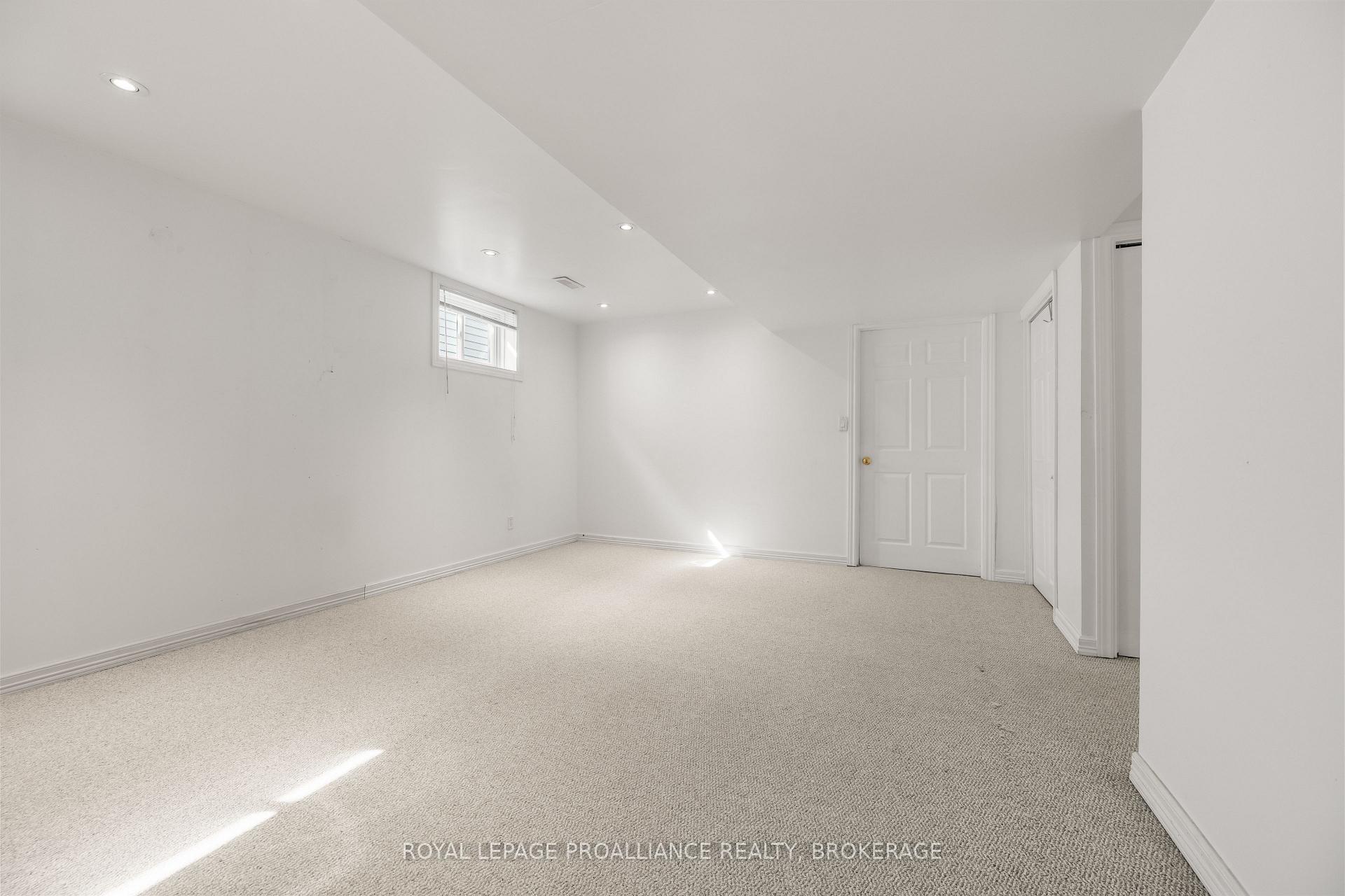 Photo 24 of 51 Wiley Street, Kingston, Rideau — HOMEH