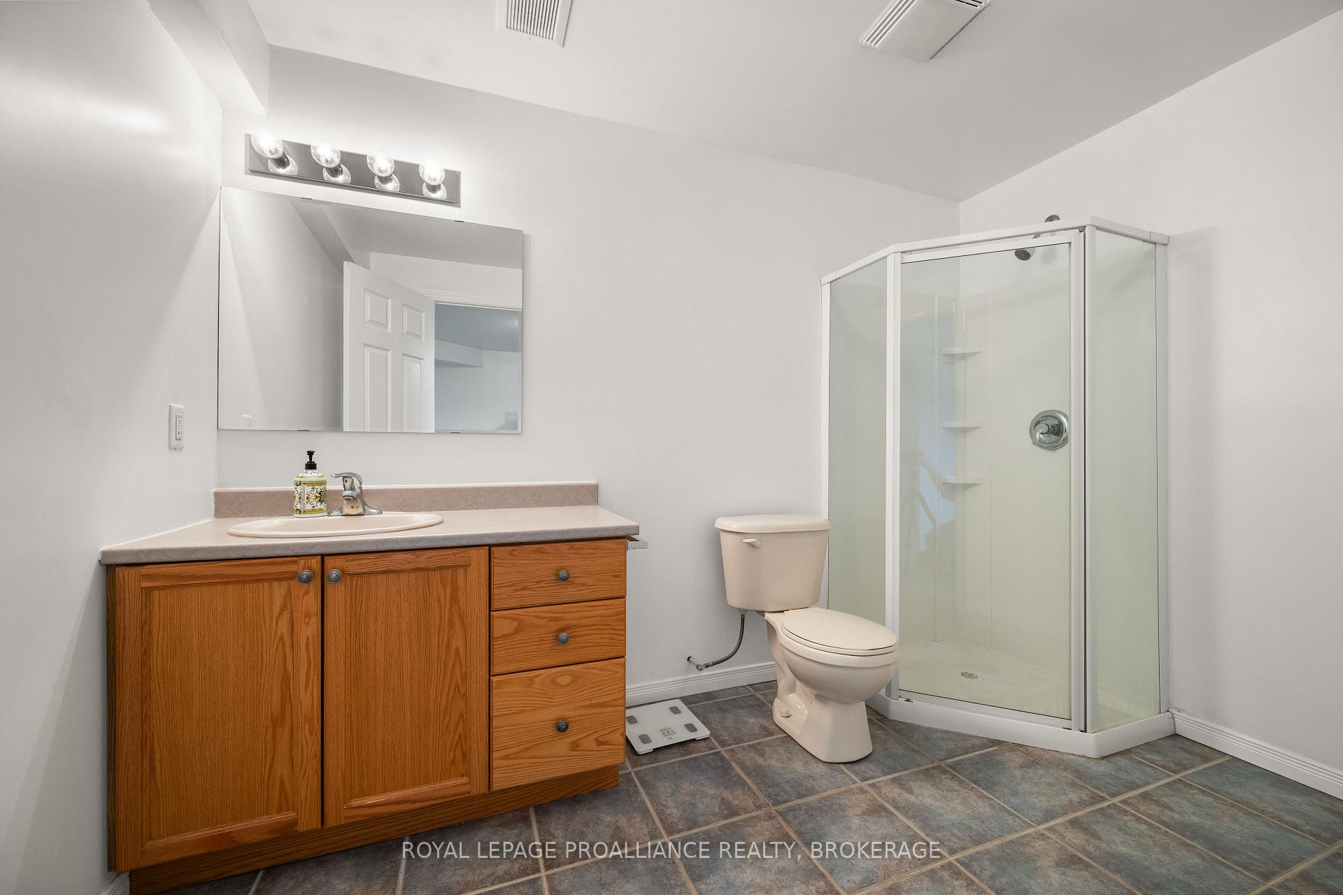 Photo 29 of 51 Wiley Street, Kingston, Rideau — HOMEH