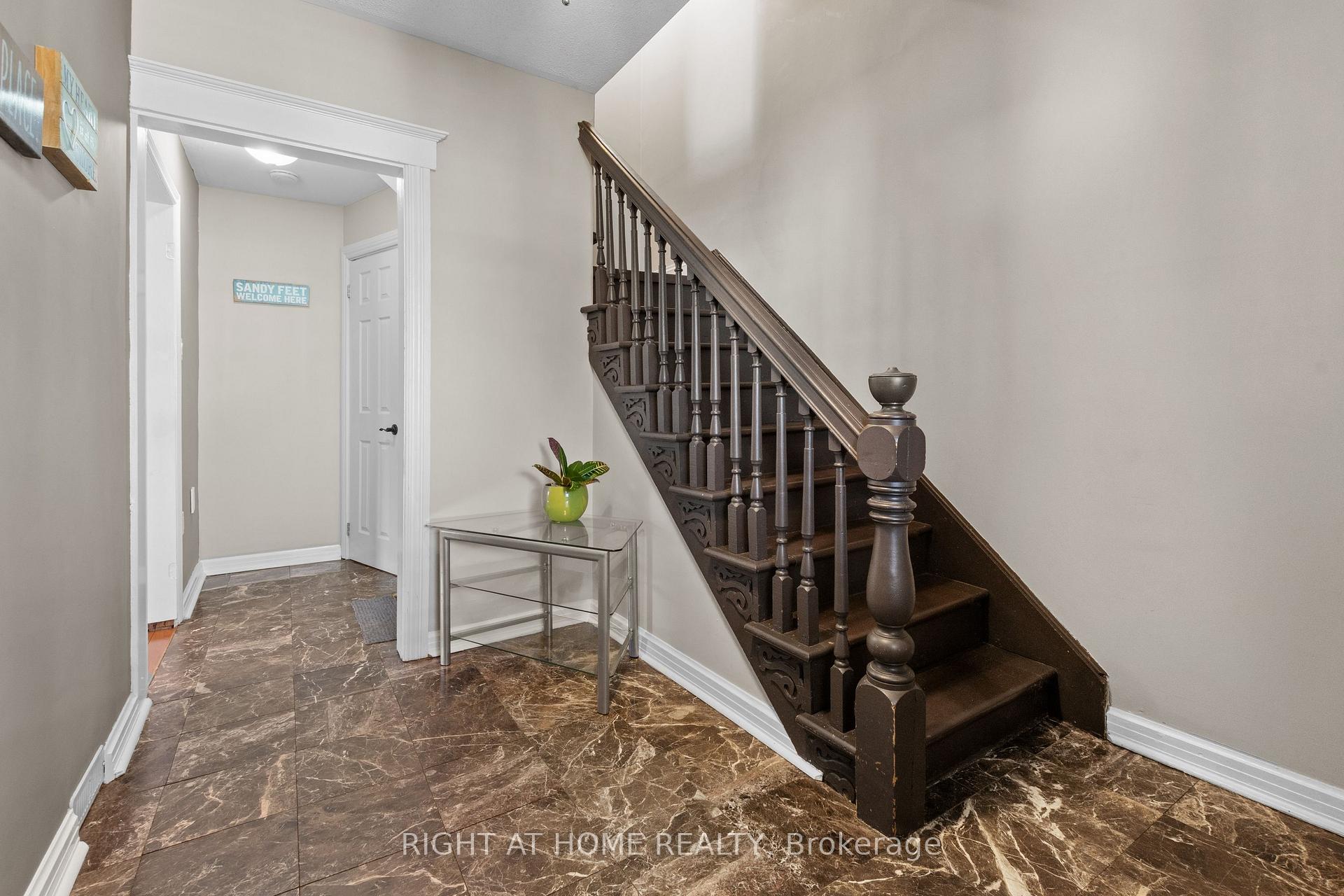Photo 4 of 204 Beach Boulevard, Hamilton, Hamilton Beach — HOMEH