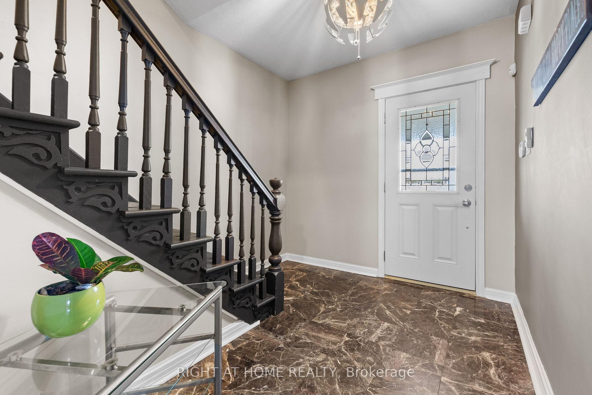 Photo 5 of 204 Beach Boulevard, Hamilton, Hamilton Beach — HOMEH