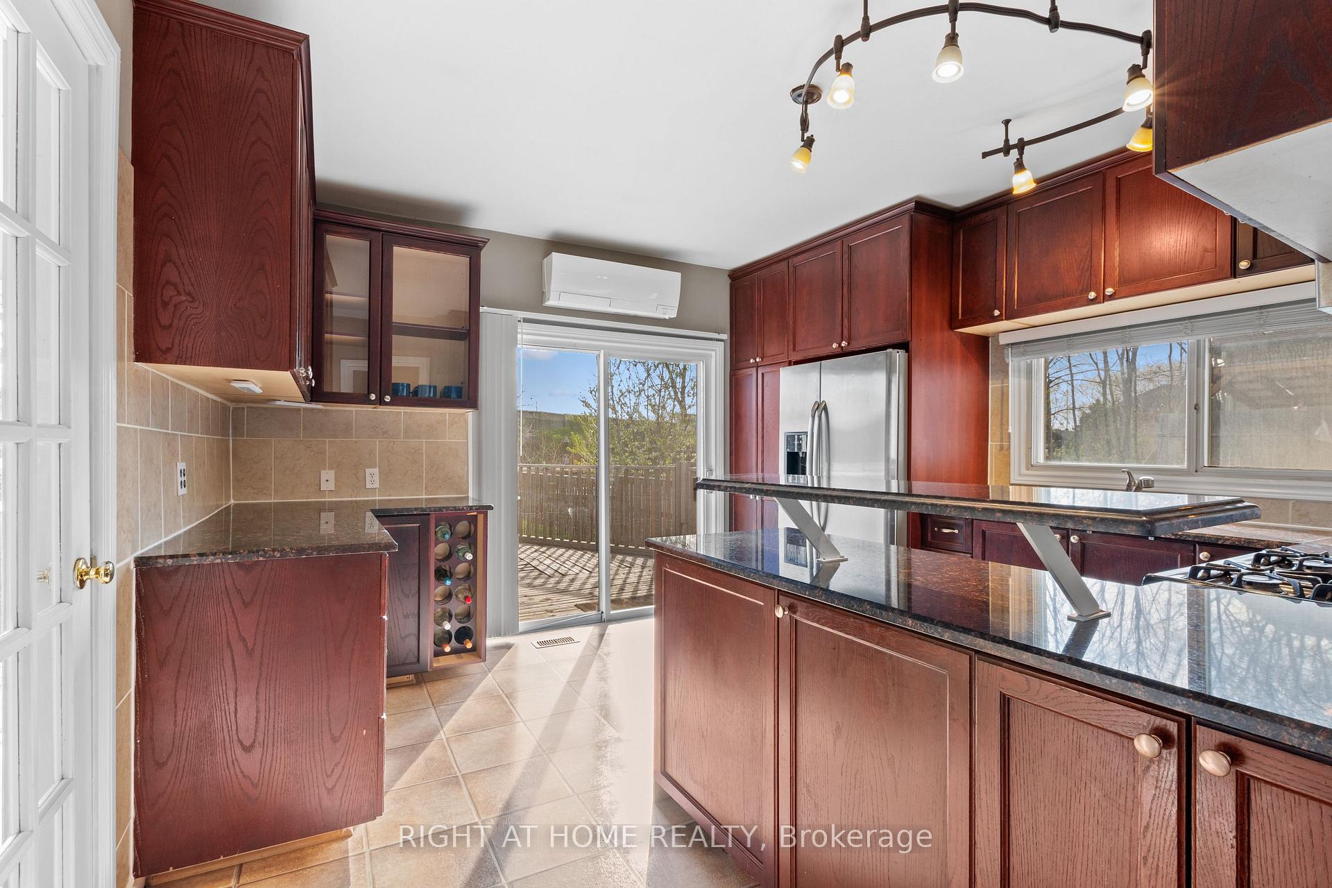 Photo 12 of 204 Beach Boulevard, Hamilton, Hamilton Beach — HOMEH