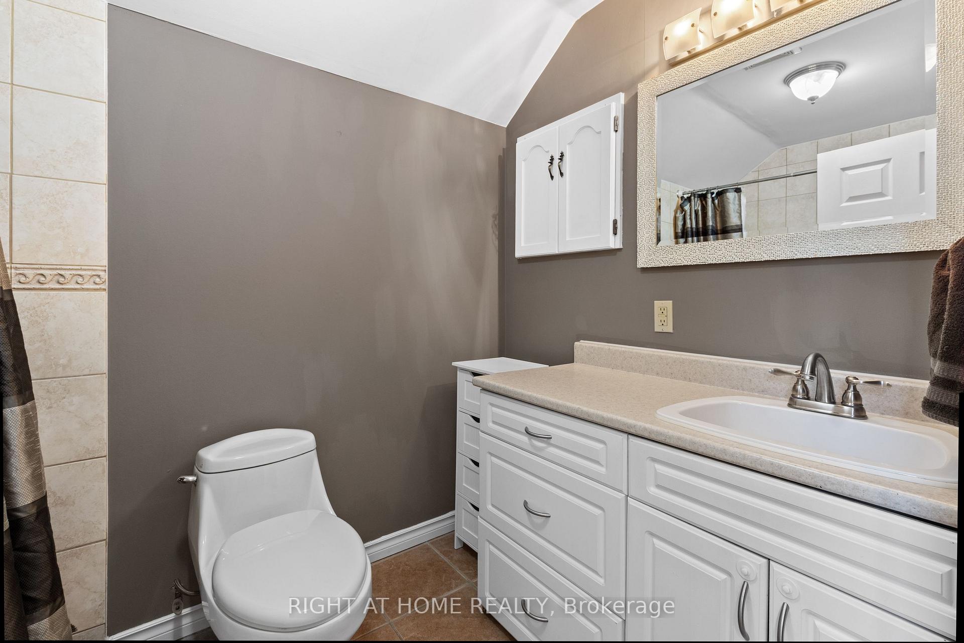 Photo 26 of 204 Beach Boulevard, Hamilton, Hamilton Beach — HOMEH