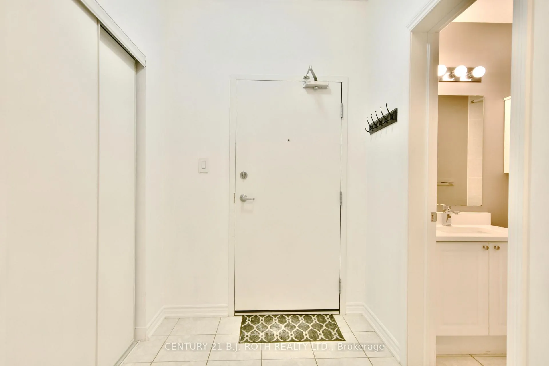 Photo 9 of Unit 104, 43 Ferndale Drive S, Barrie, Ardagh — HOMEH
