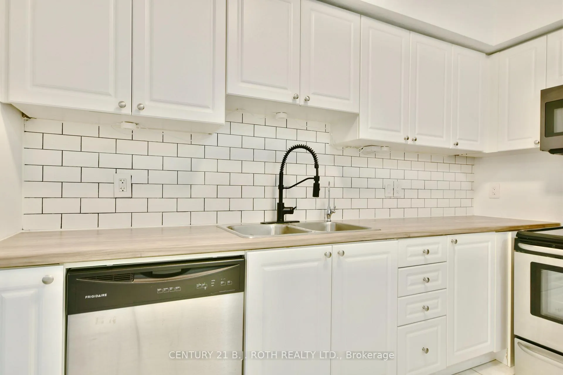 Photo 20 of Unit 104, 43 Ferndale Drive S, Barrie, Ardagh — HOMEH