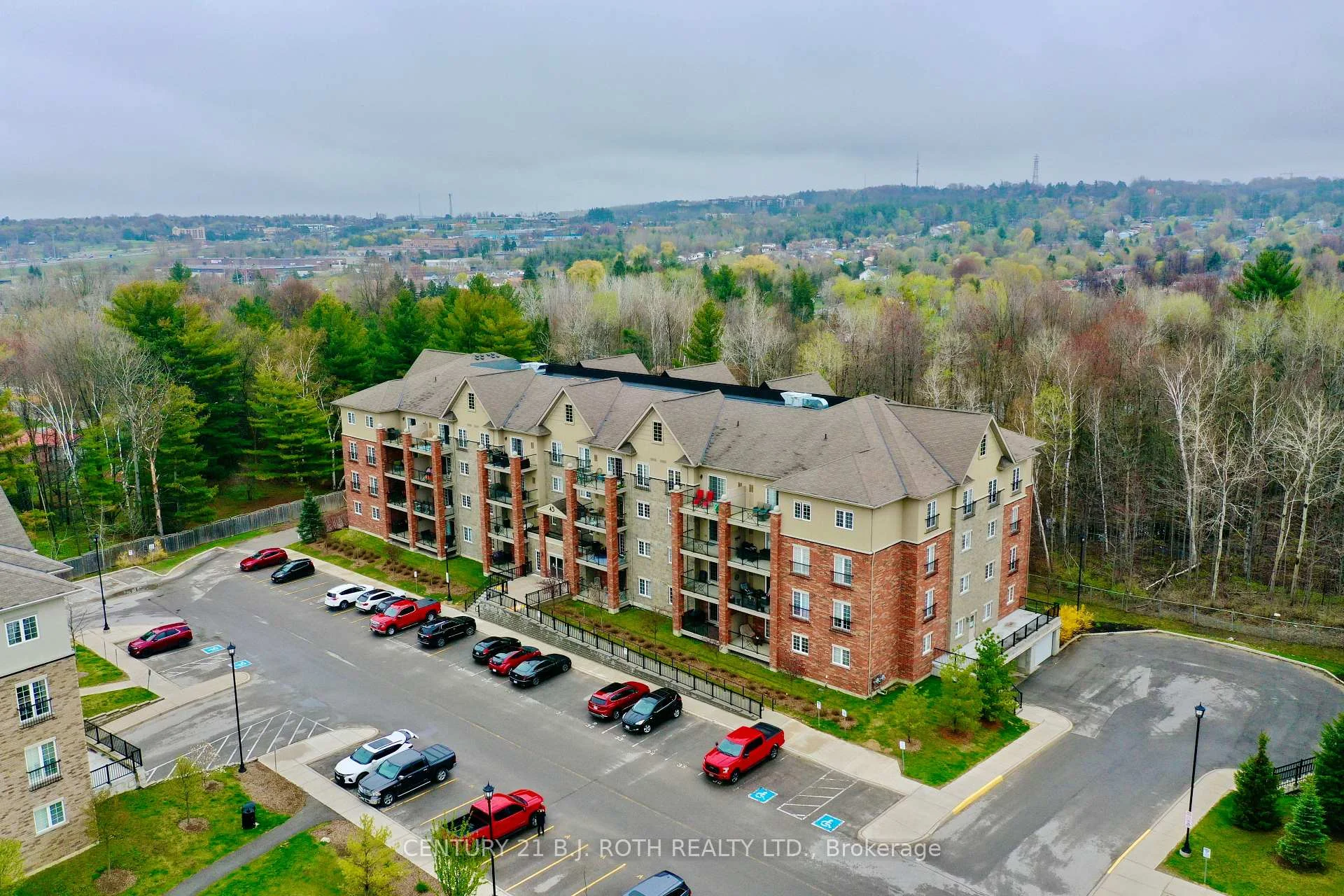 Photo 2 of Unit 104, 43 Ferndale Drive S, Barrie, Ardagh — HOMEH