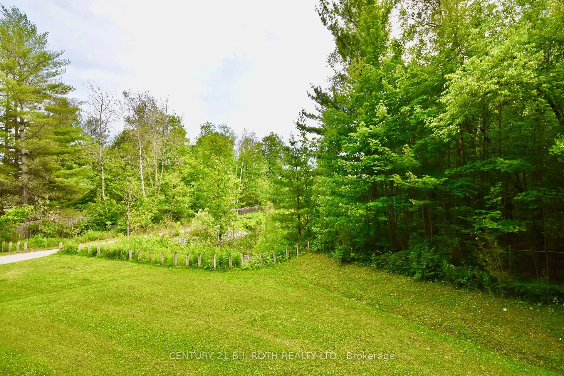Photo 27 of Unit 104, 43 Ferndale Drive S, Barrie, Ardagh — HOMEH
