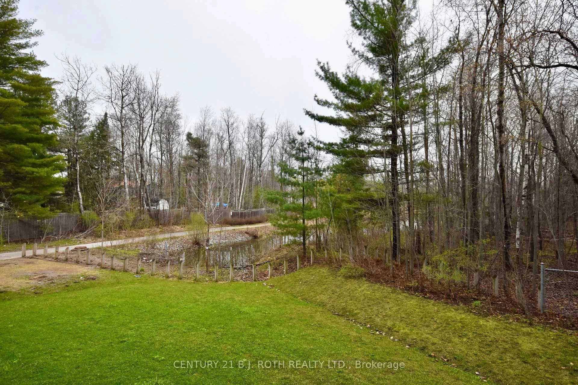 Photo 32 of Unit 104, 43 Ferndale Drive S, Barrie, Ardagh — HOMEH