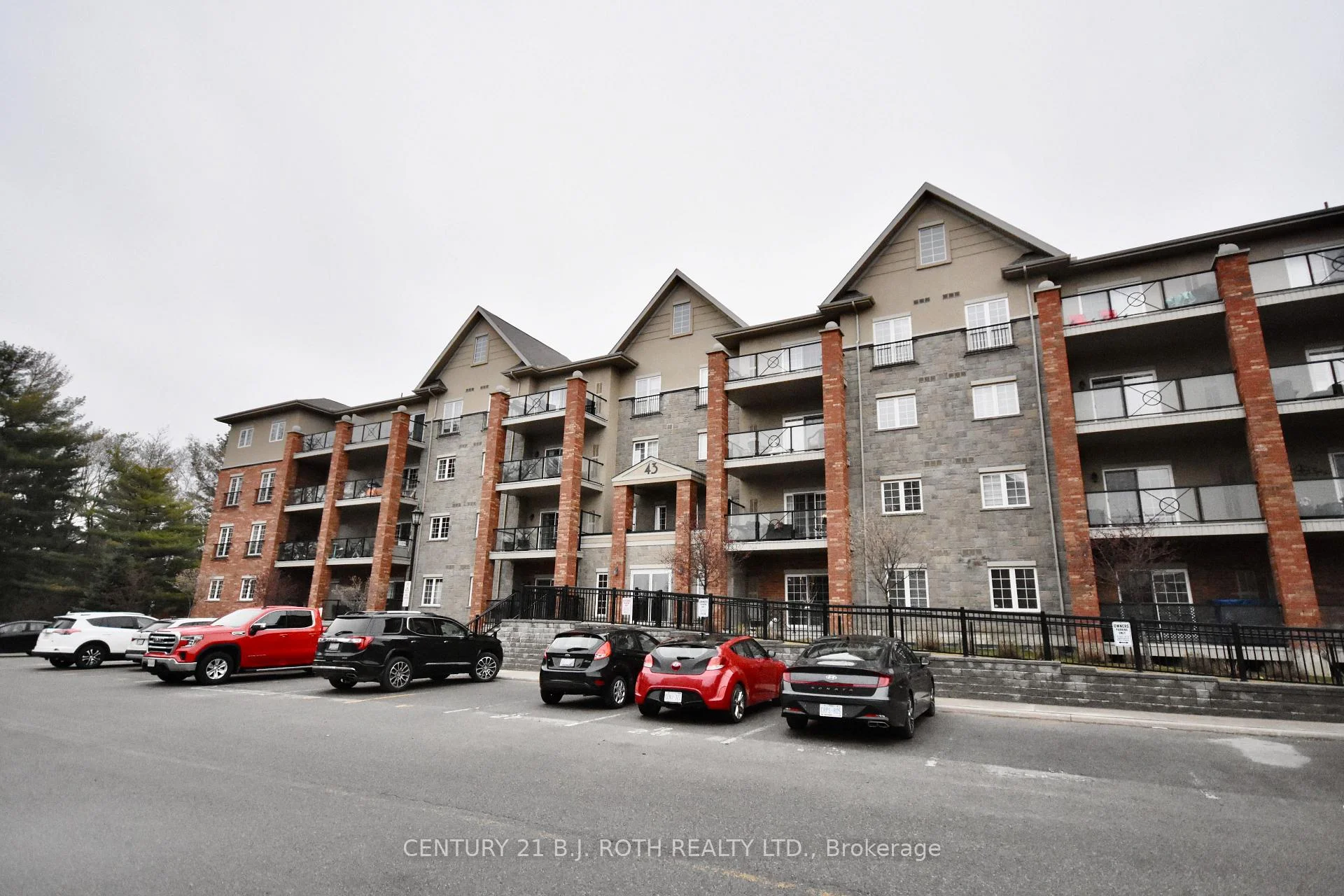 Photo 53 of Unit 104, 43 Ferndale Drive S, Barrie, Ardagh — HOMEH