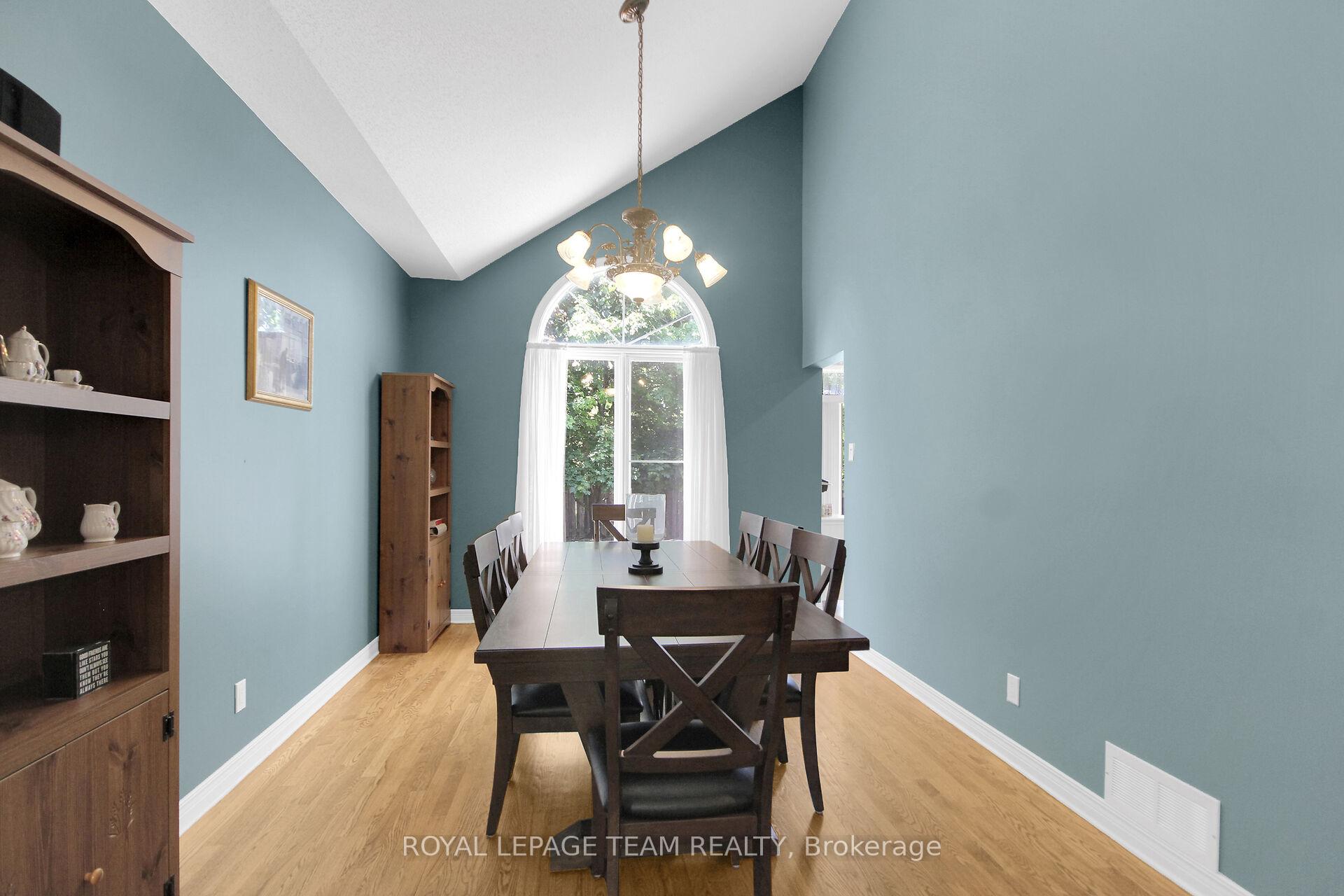 Photo 8 of 4 Maple Stand Way, Ottawa, Barrhaven East — HOMEH