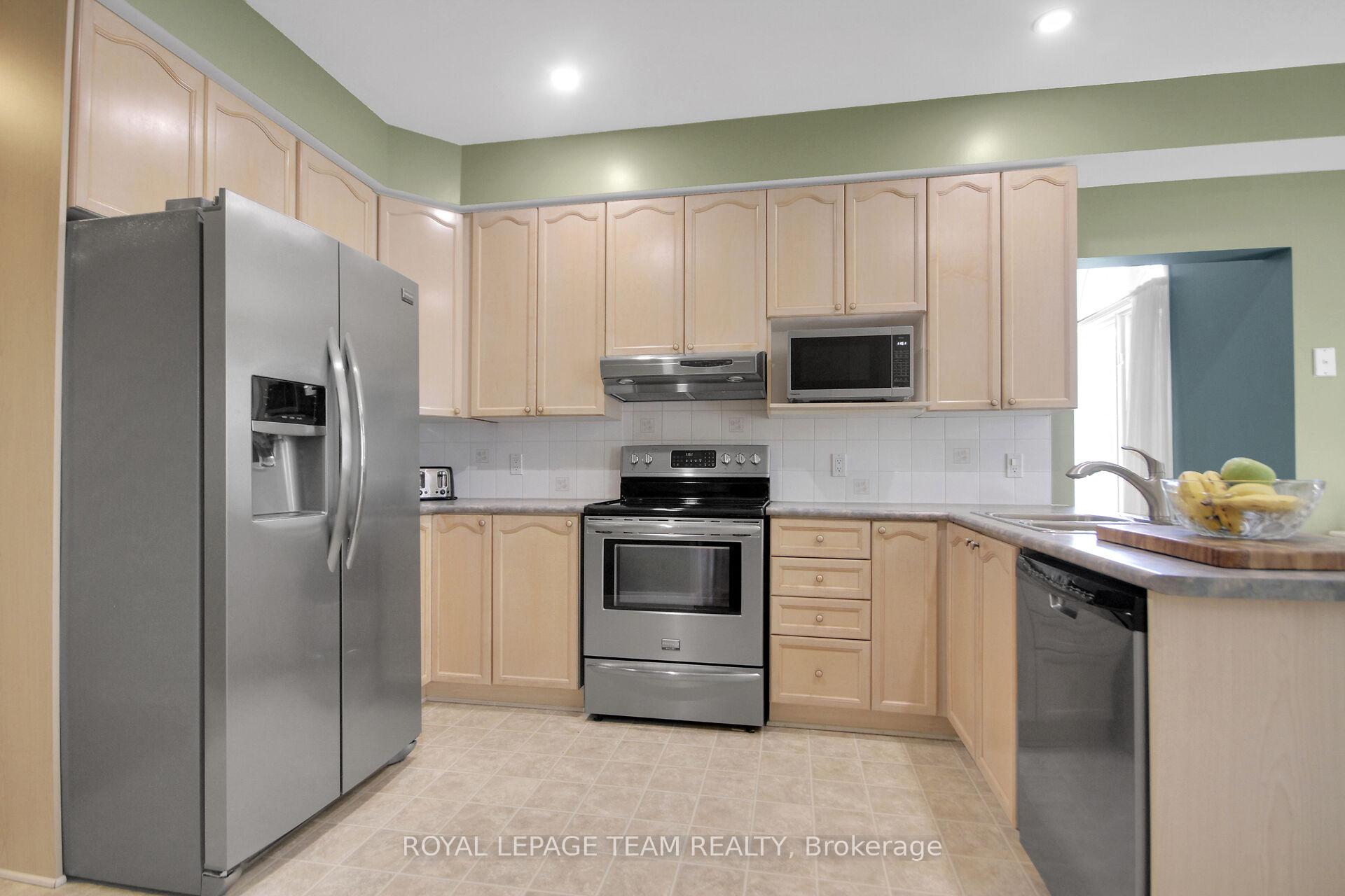 Photo 11 of 4 Maple Stand Way, Ottawa, Barrhaven East — HOMEH