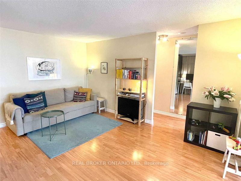 Photo 1 of Unit 2021, 633 Bay Street, Toronto, Bay Street Corridor — HOMEH
