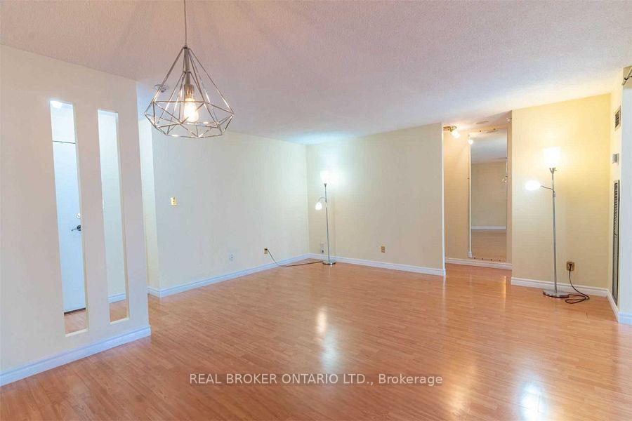 Photo 2 of Unit 2021, 633 Bay Street, Toronto, Bay Street Corridor — HOMEH