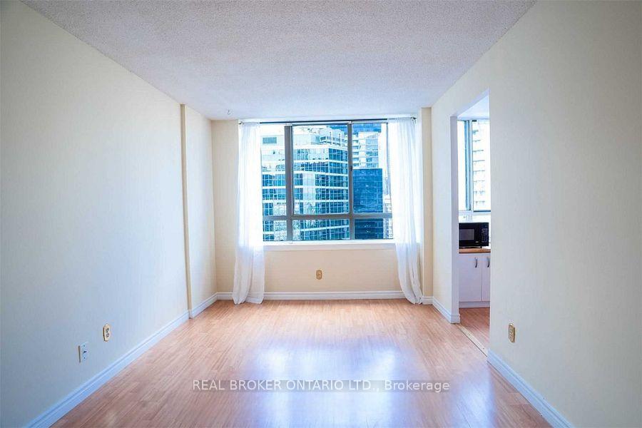 Photo 8 of Unit 2021, 633 Bay Street, Toronto, Bay Street Corridor — HOMEH