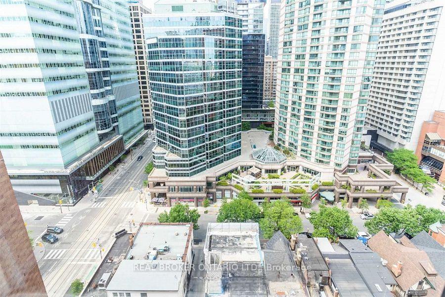 Photo 14 of Unit 2021, 633 Bay Street, Toronto, Bay Street Corridor — HOMEH