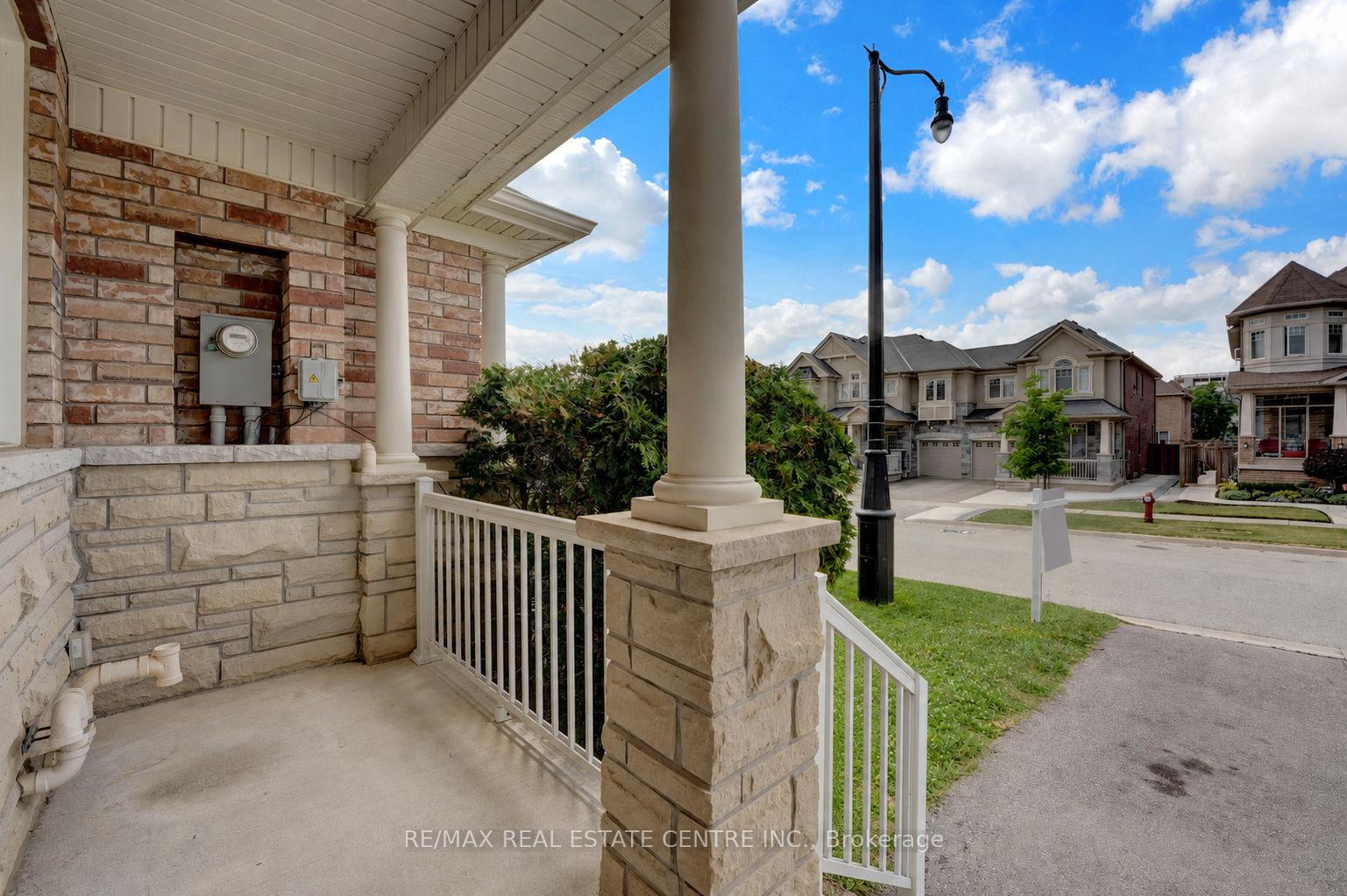 Photo 5 of 25 Shediac Road, Brampton, Bram West — HOMEH