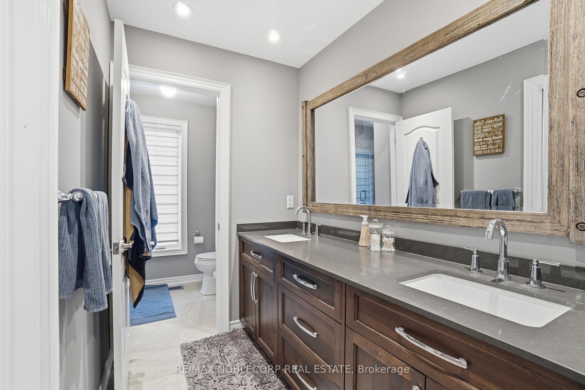 Photo 30 of 80 Carmichael Crescent, King, King City — HOMEH