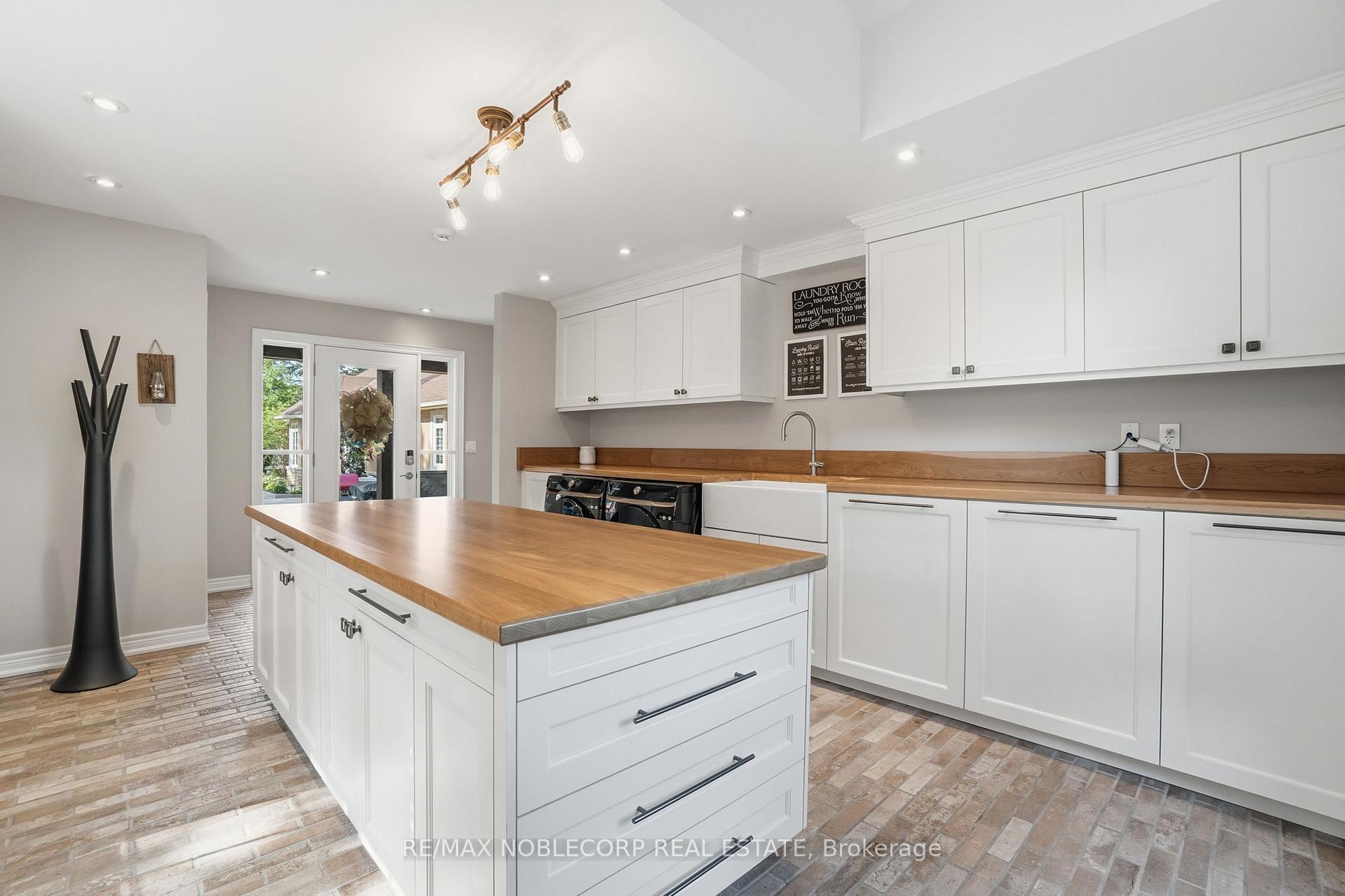Photo 36 of 80 Carmichael Crescent, King, King City — HOMEH