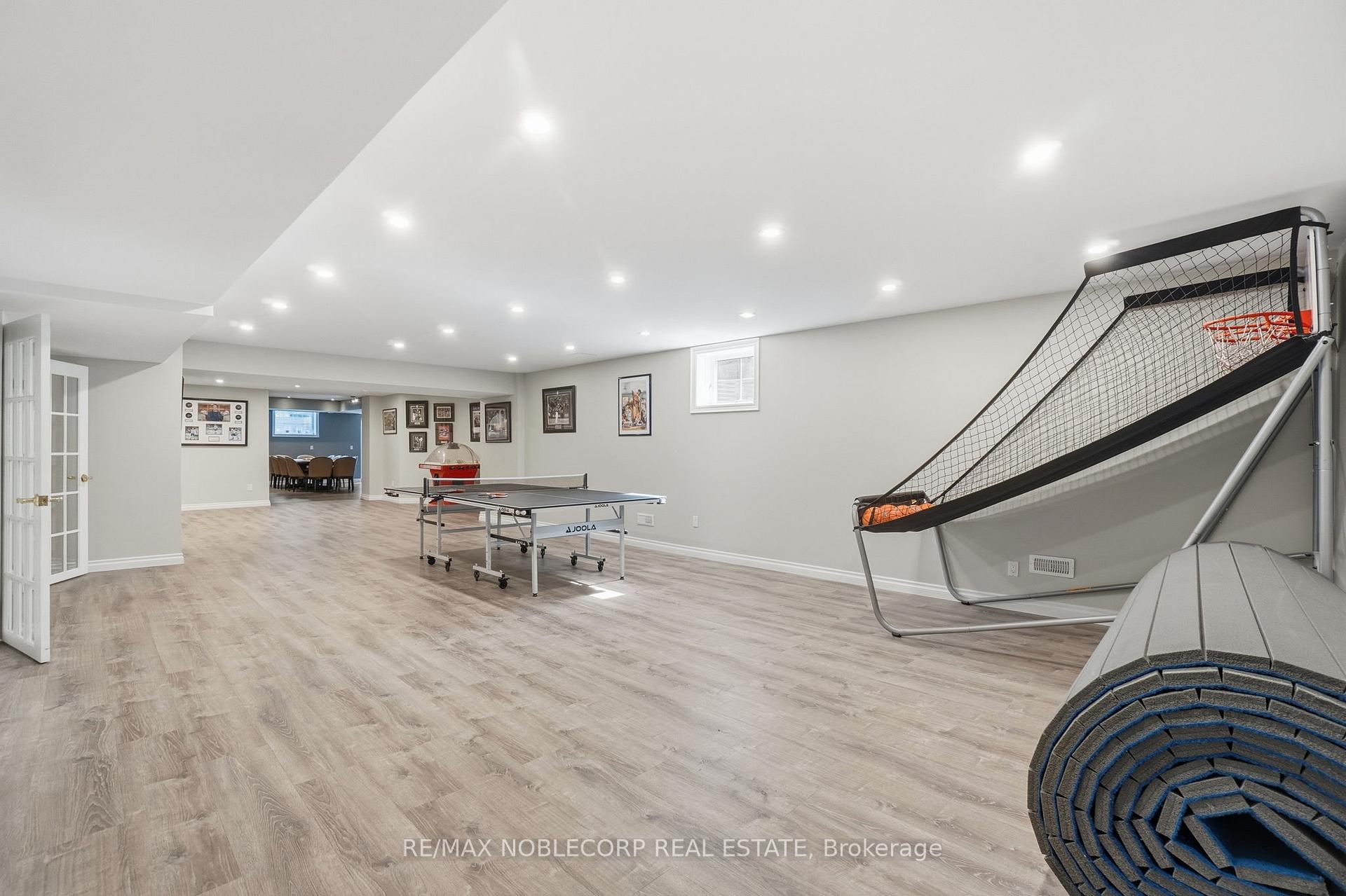 Photo 39 of 80 Carmichael Crescent, King, King City — HOMEH