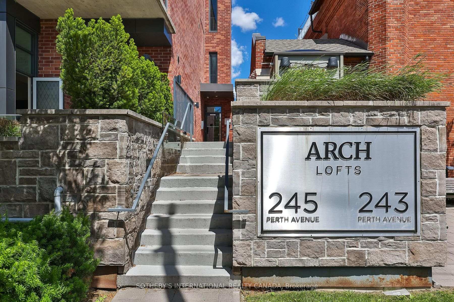 Photo 3 of Unit 104, 245 Perth Avenue N, Toronto, Dovercourt-Wallace Emerson-Junction — HOMEH