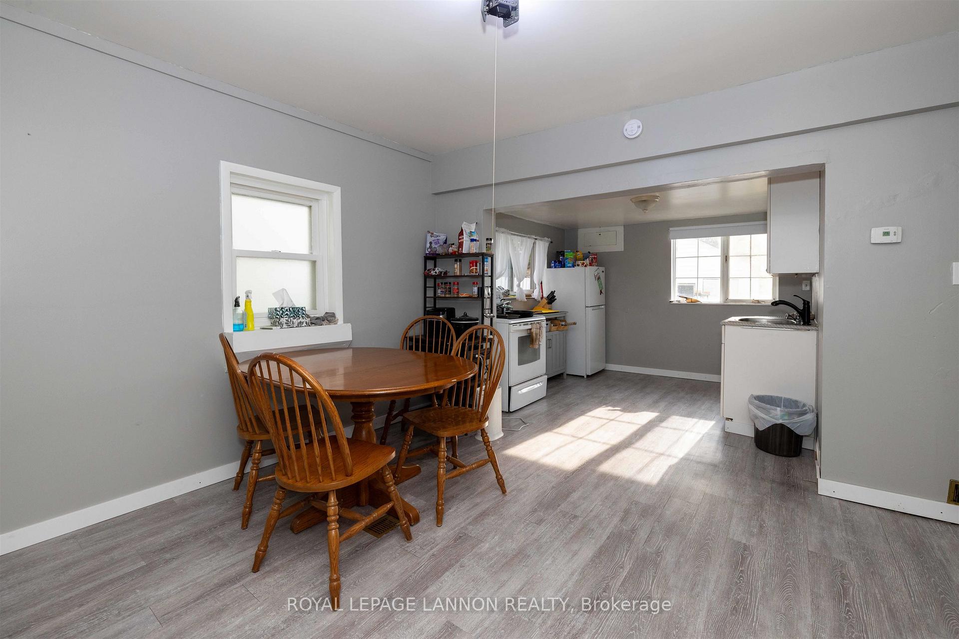 Photo 4 of 607 Wiley Street, Thunder Bay, East End — HOMEH
