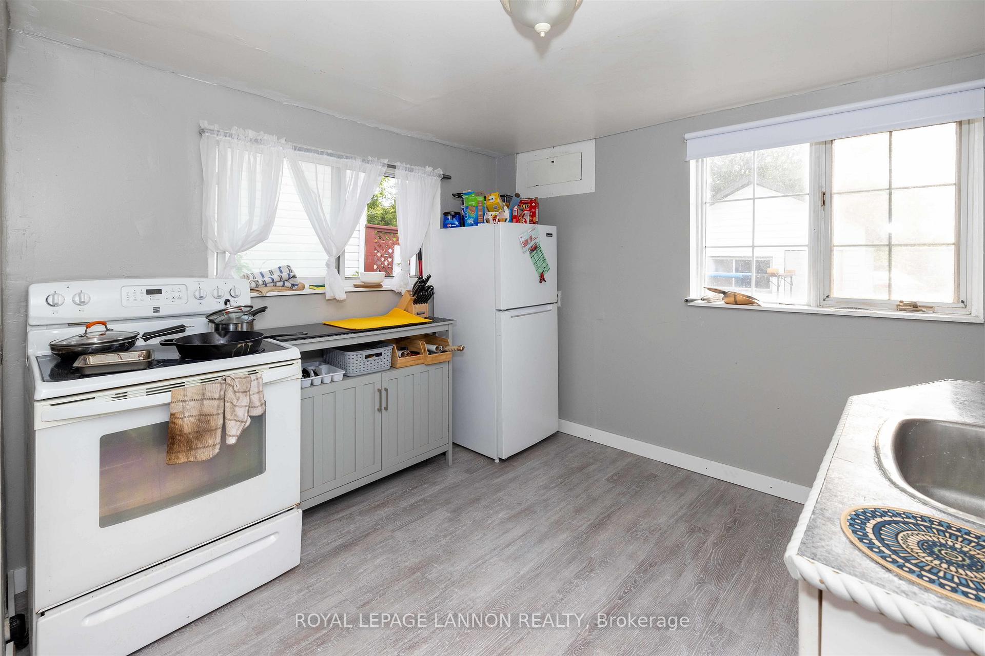 Photo 6 of 607 Wiley Street, Thunder Bay, East End — HOMEH