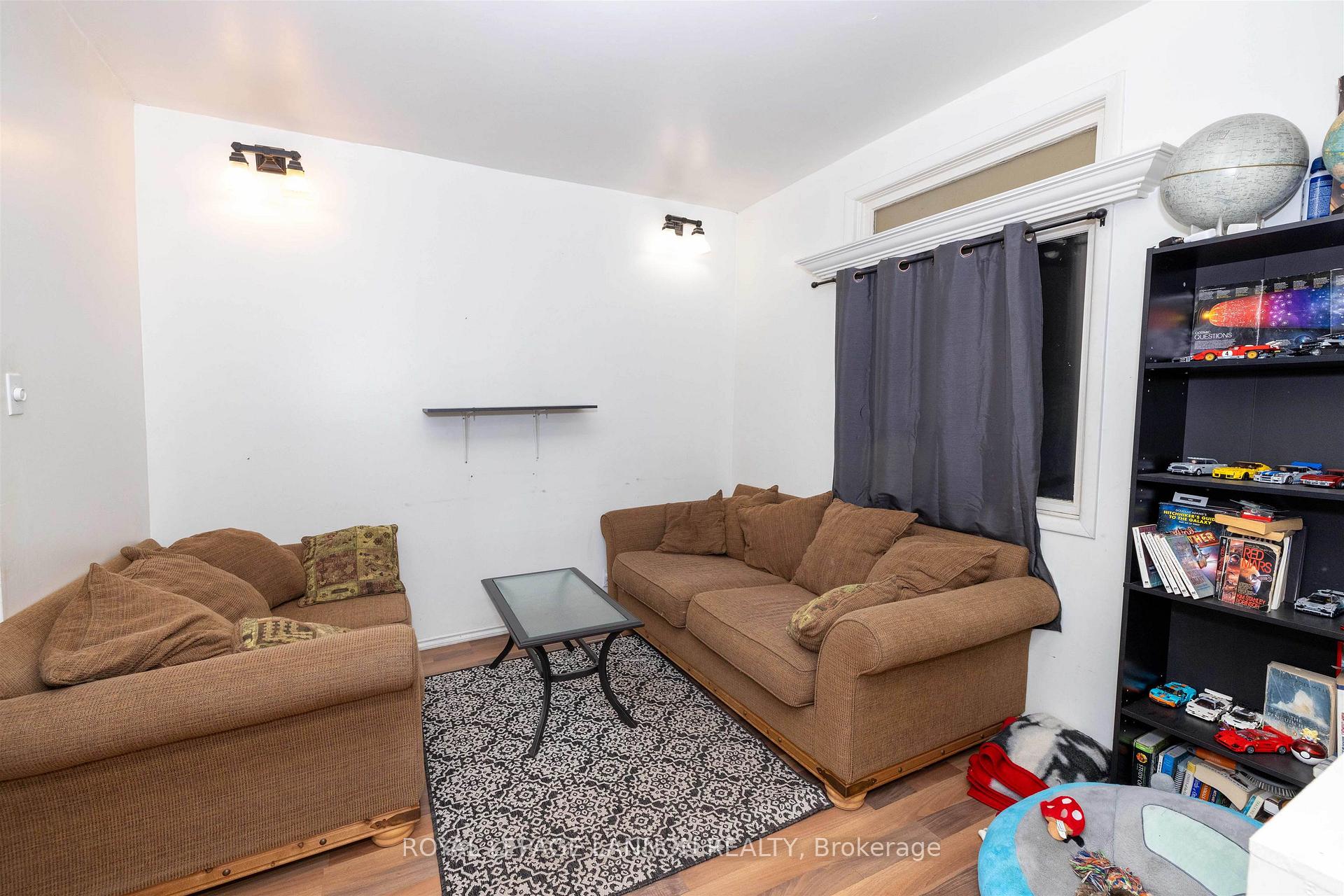 Photo 11 of 607 Wiley Street, Thunder Bay, East End — HOMEH