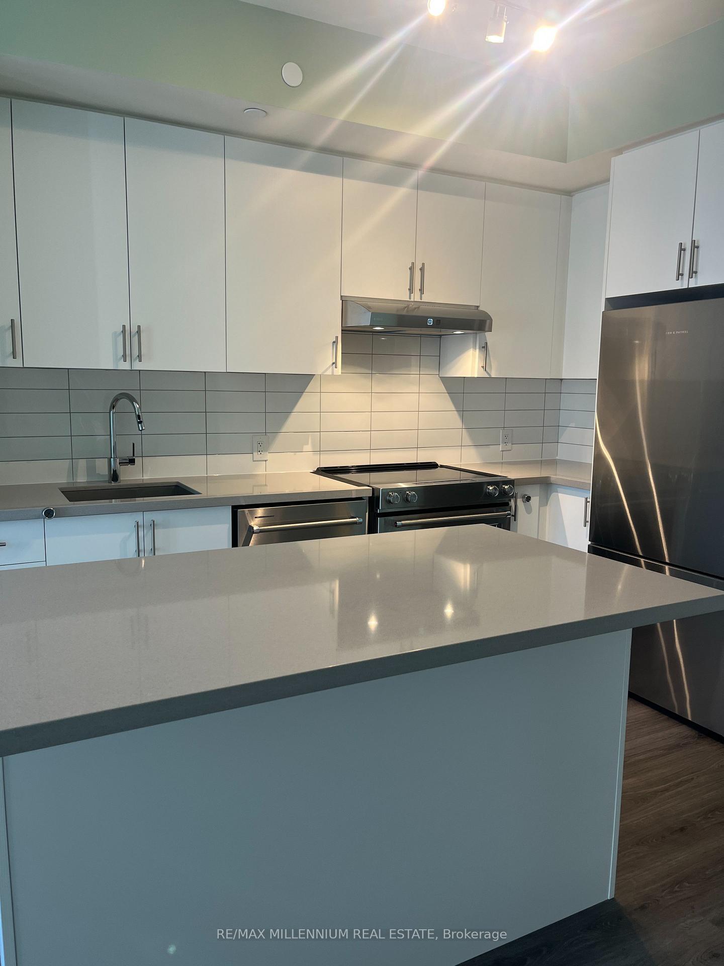 Photo 9 of Unit 2104, 9000 Jane Street, Vaughan, Concord — HOMEH