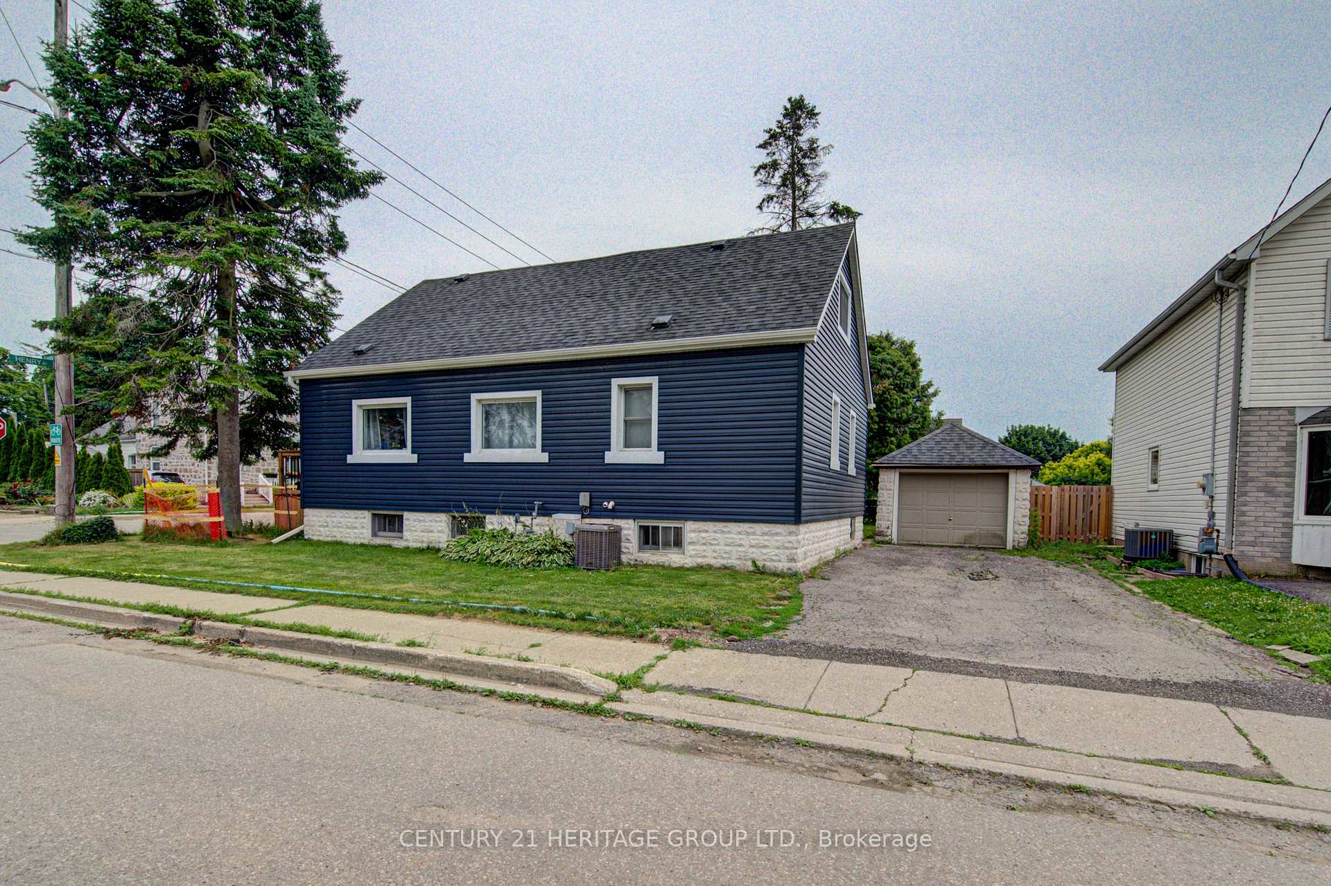 Photo 10 of 42 Henry Street, Cambridge, Christopher-Champlain — HOMEH