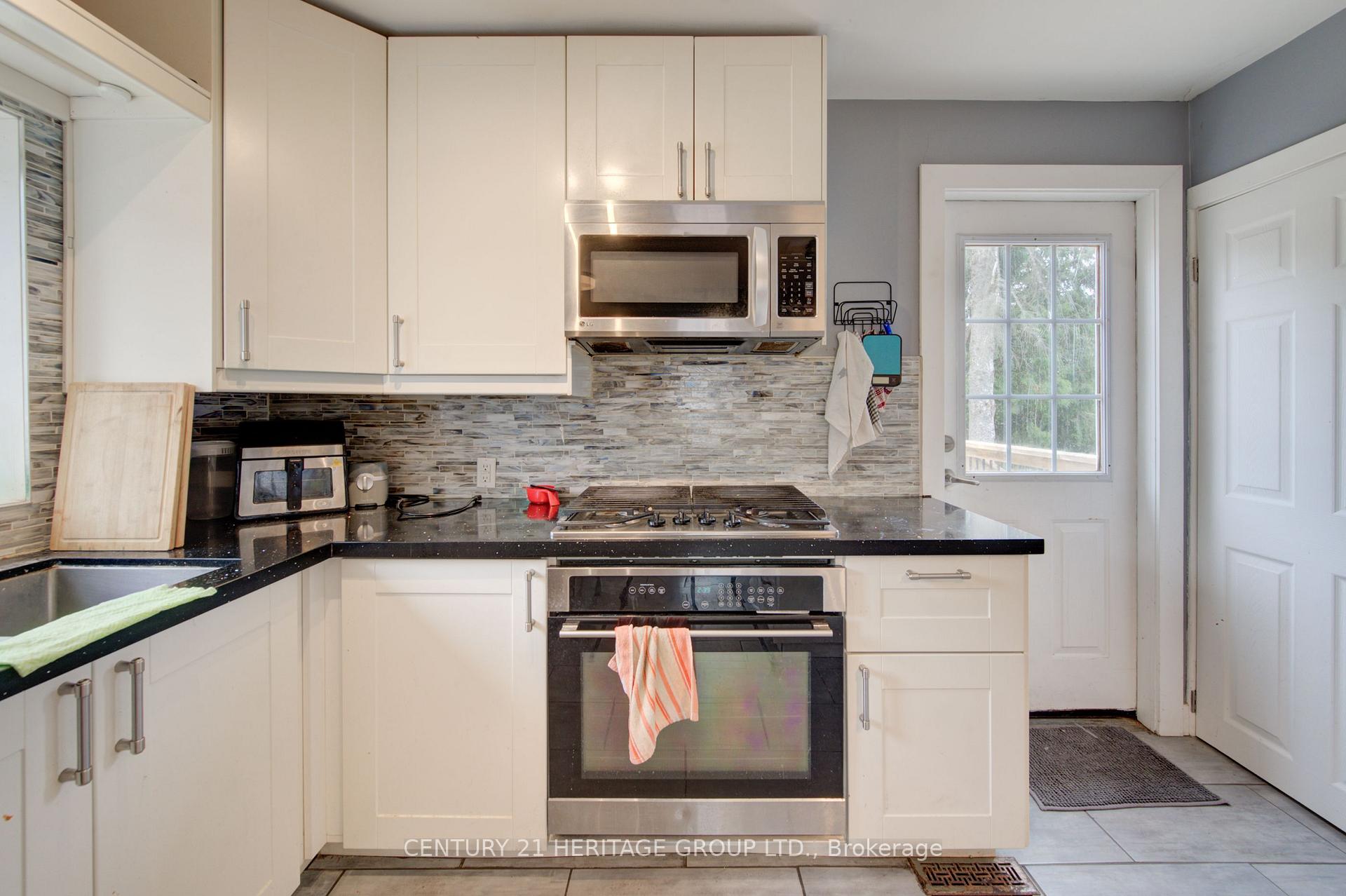 Photo 19 of 42 Henry Street, Cambridge, Christopher-Champlain — HOMEH