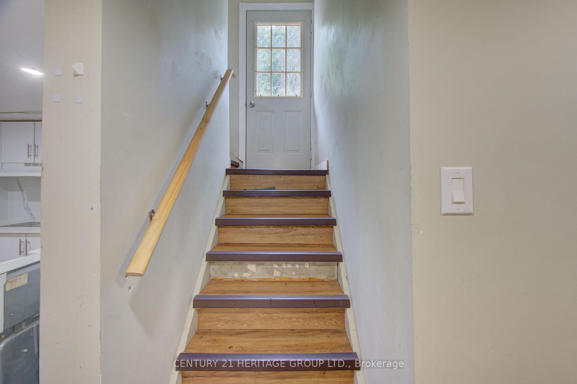 Photo 33 of 42 Henry Street, Cambridge, Christopher-Champlain — HOMEH