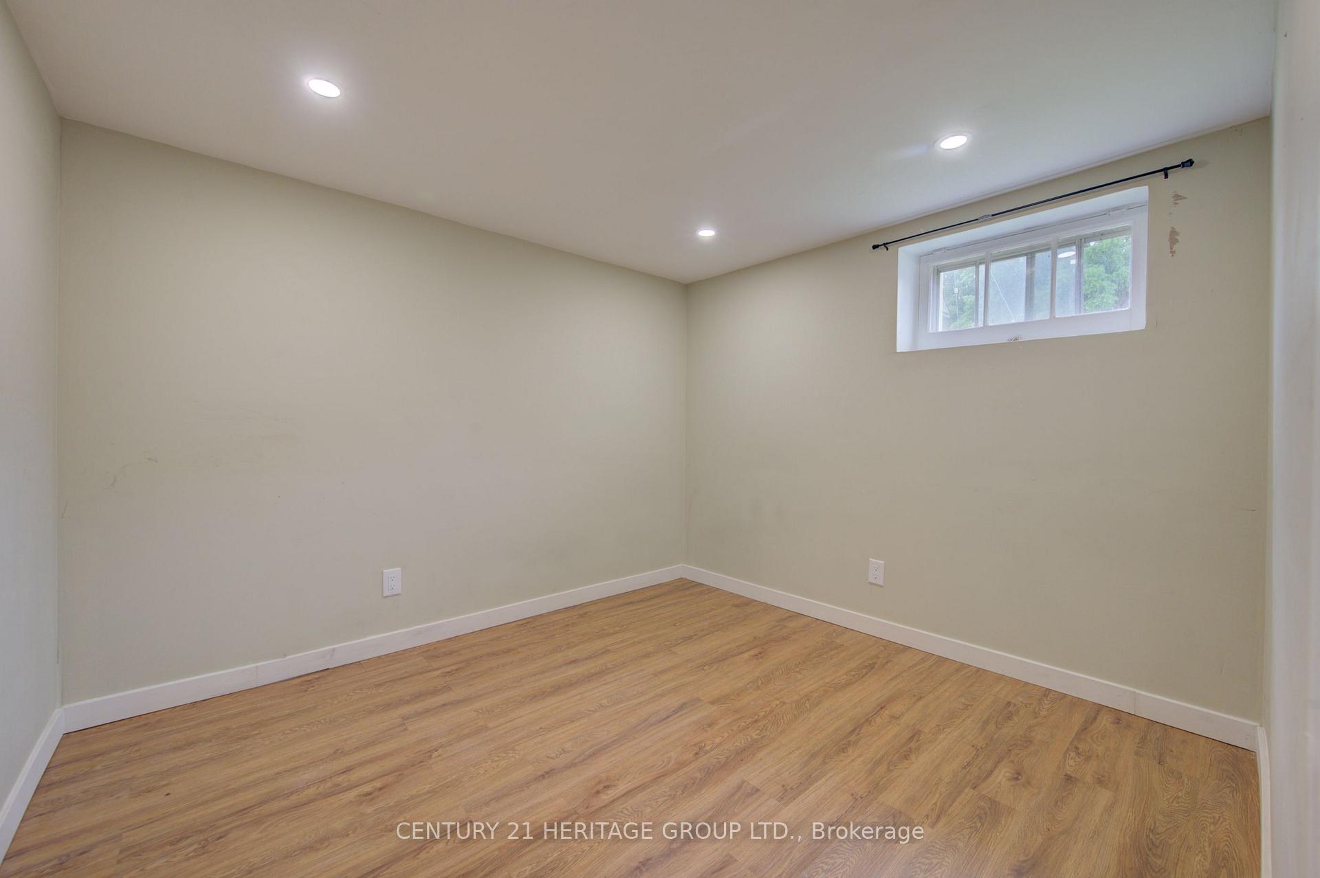 Photo 40 of 42 Henry Street, Cambridge, Christopher-Champlain — HOMEH