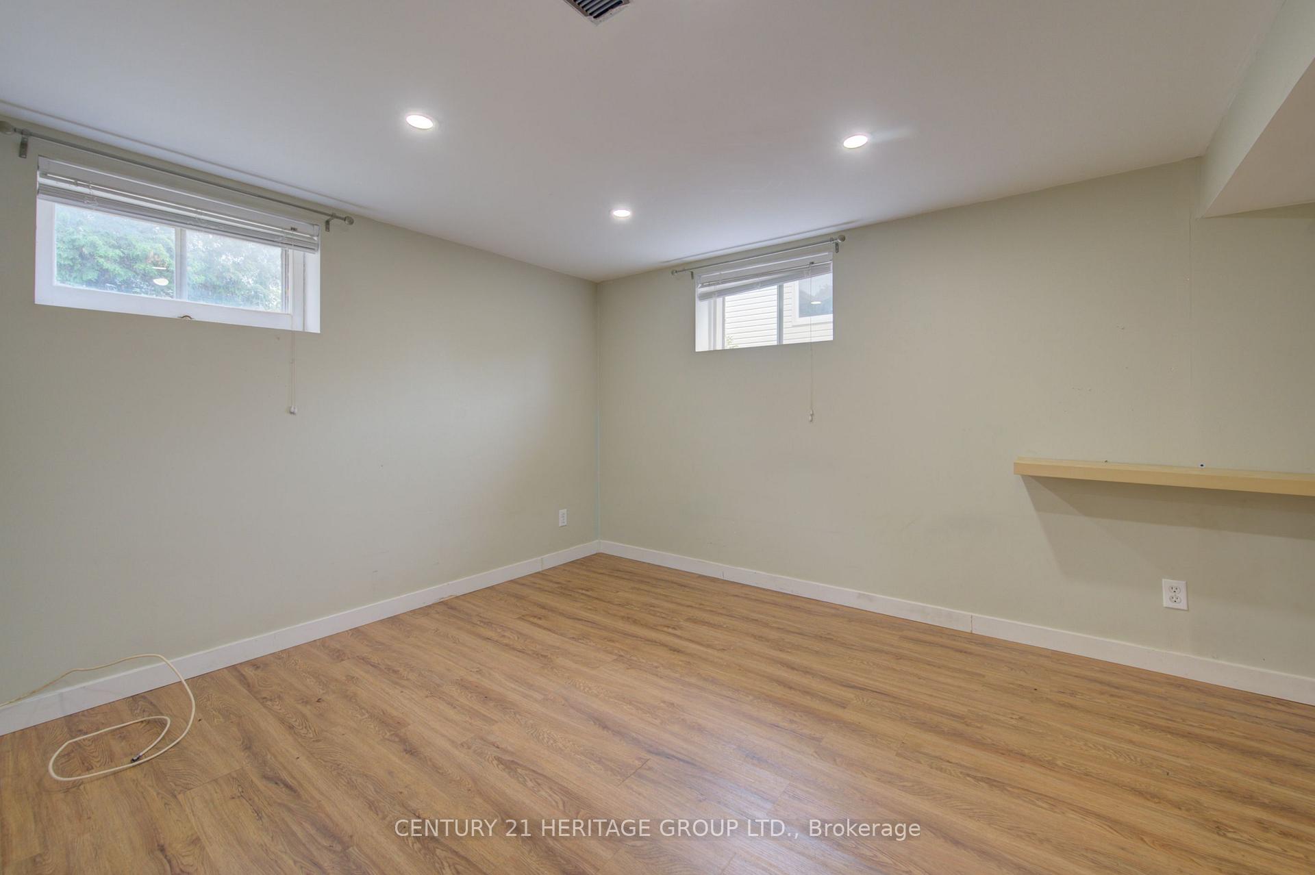 Photo 41 of 42 Henry Street, Cambridge, Christopher-Champlain — HOMEH