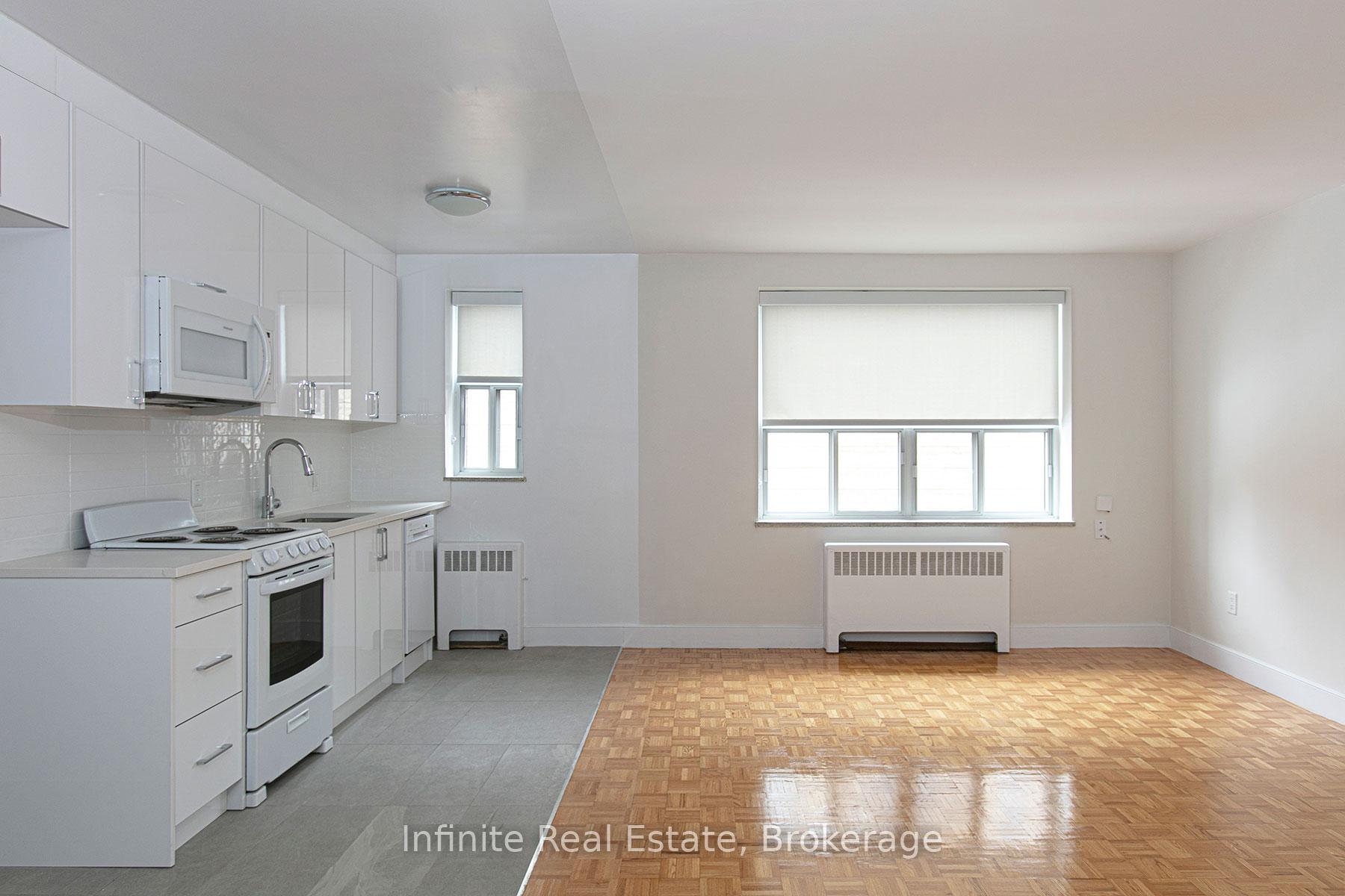 Photo 5 of Unit 303, 1291 Bayview Avenue, Toronto, Leaside — HOMEH