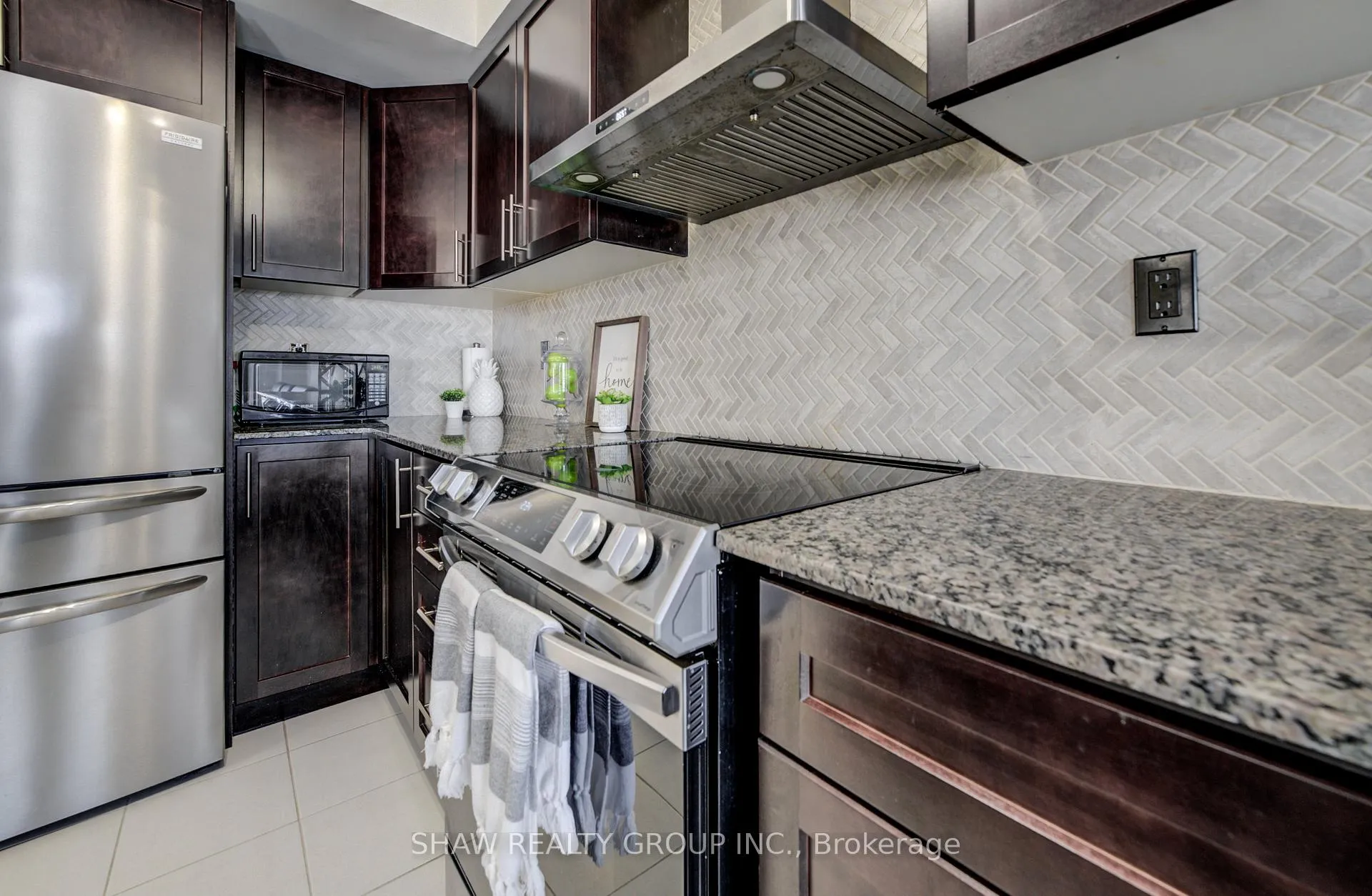 Photo 17 of Unit 10, 755 Linden Drive, Cambridge — HOMEH
