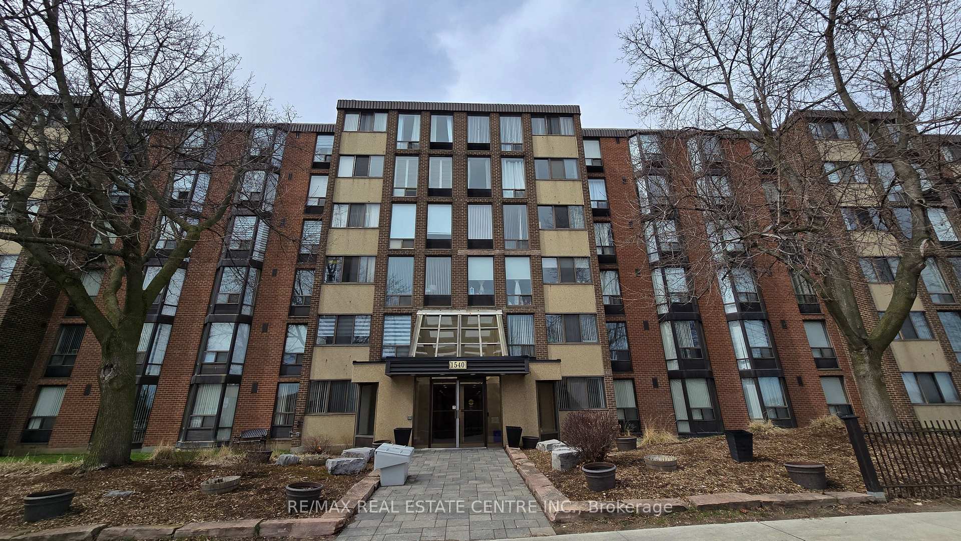 Photo 1 of Unit 609, 1540 Pickering Parkway, Pickering, Town Centre — HOMEH